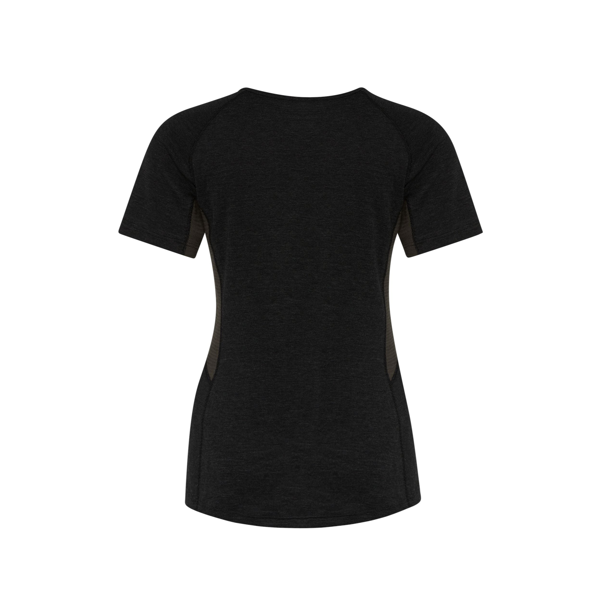 Rückenansicht eines kurzärmeligen schwarzen Sport-T-Shirts mit tailliertem Schnitt und dunklen Netzeinsätzen an den Seiten, dargestellt auf einem einfarbig weißen Hintergrund.