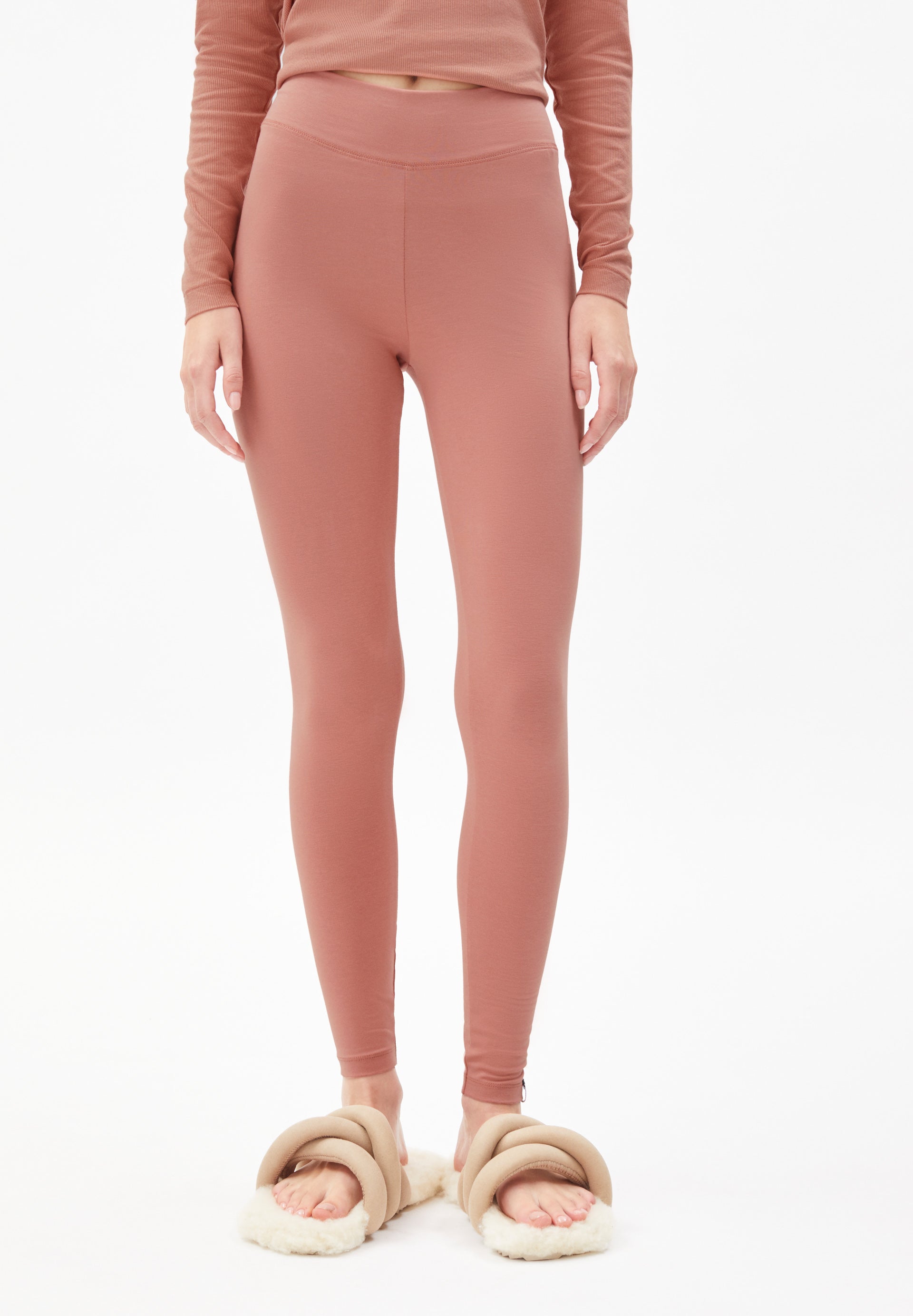 ARMEDANGELS Leggings "FARIBAA LOGO" - red earth