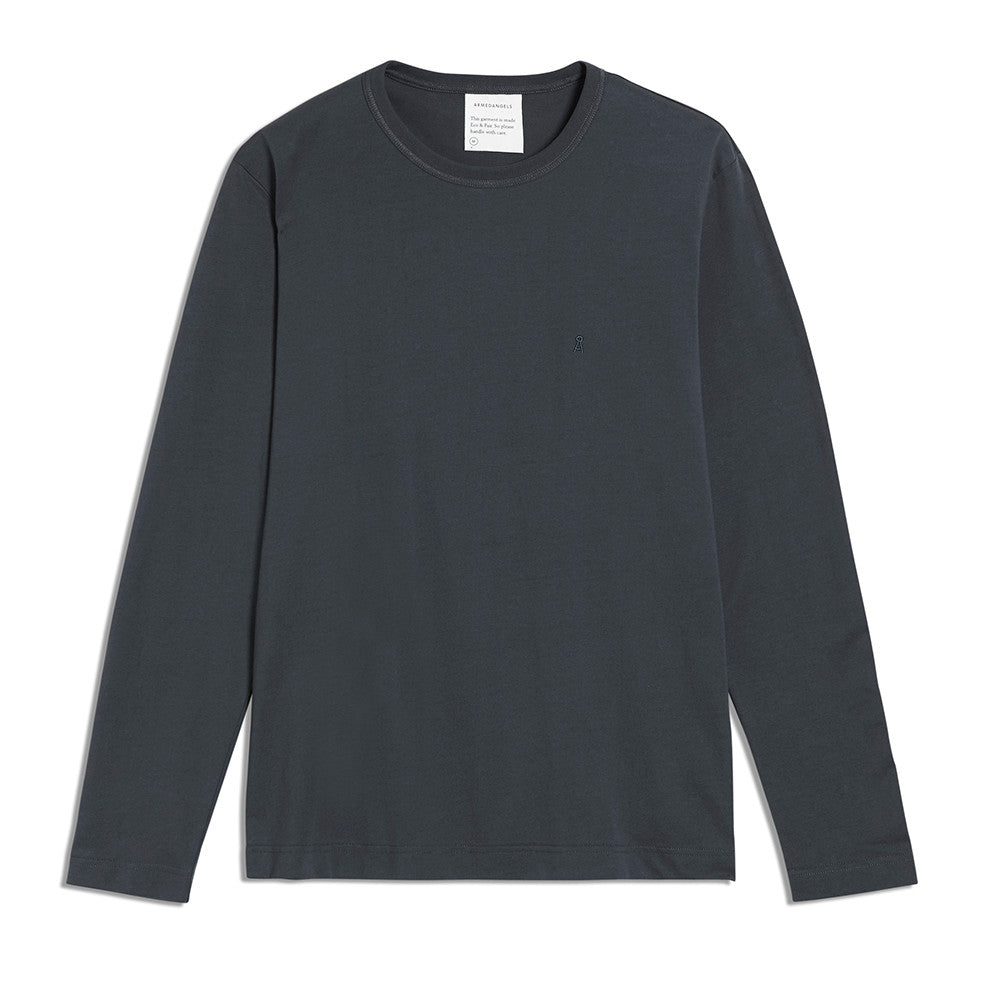 Dunkelgraues Langarmshirt mit Rundhalsausschnitt und kleinem Etikett im Nackenbereich.