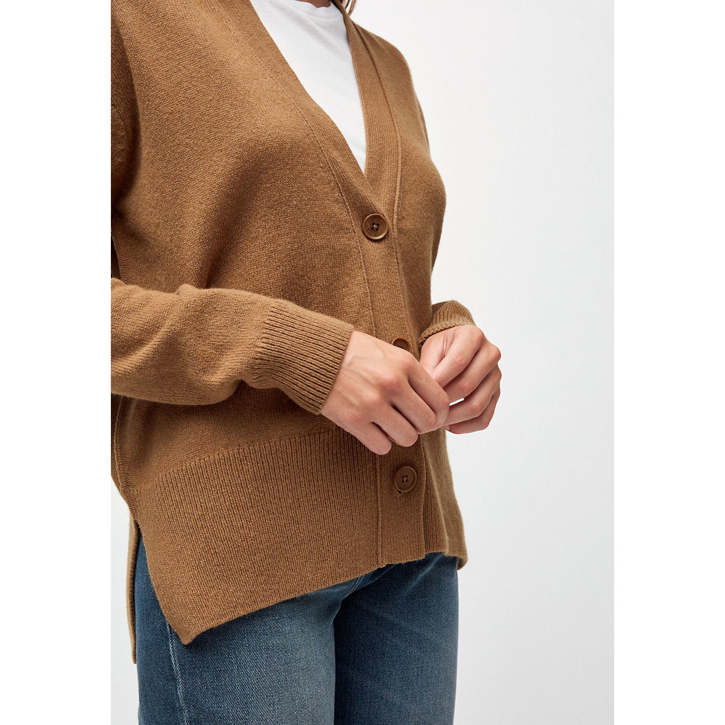 ARMEDANGELS Strickjacke OLENKAA dark caramel (2)