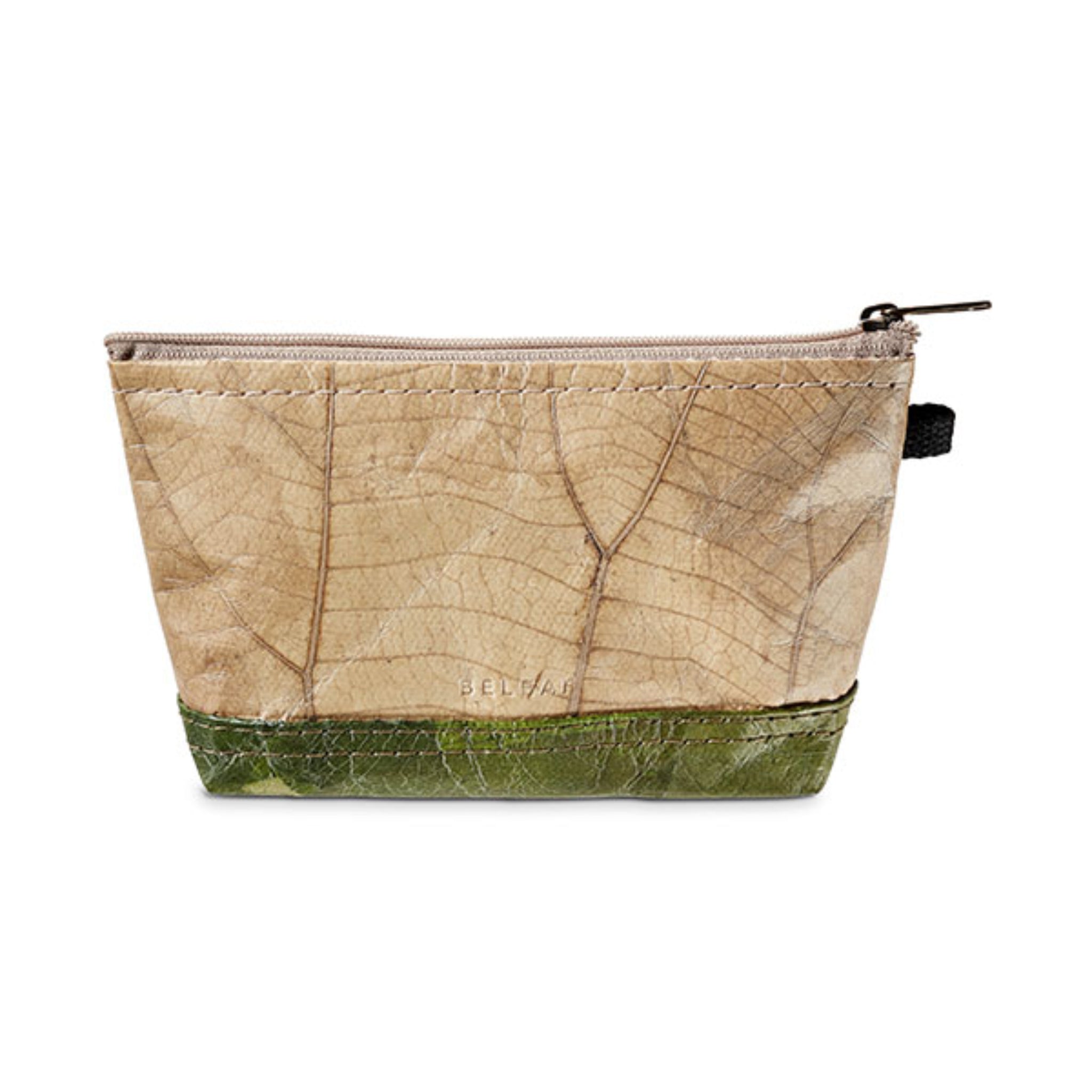 Eine Kosmetiktasche mit Blattmuster, die oben beige und unten grün ist, und einen Reißverschluss hat.