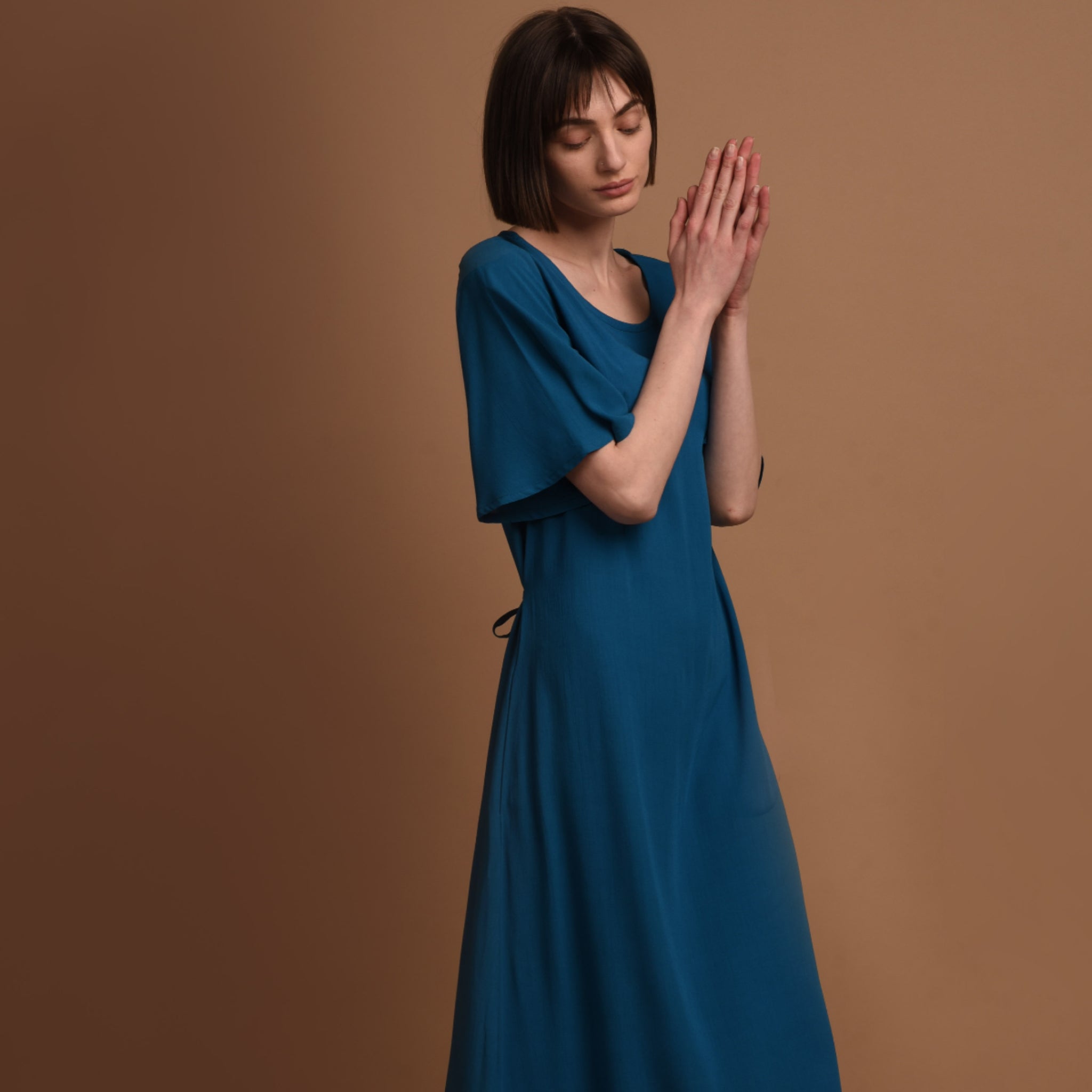 AYANI Lockeres Kleid "NIKA" - königsblau