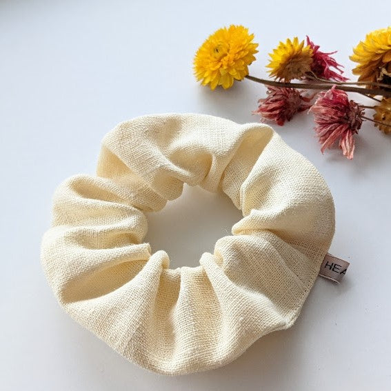HEAVIN Scrunchie 2er-Set Leinen Pastell & Rosen Print (3)