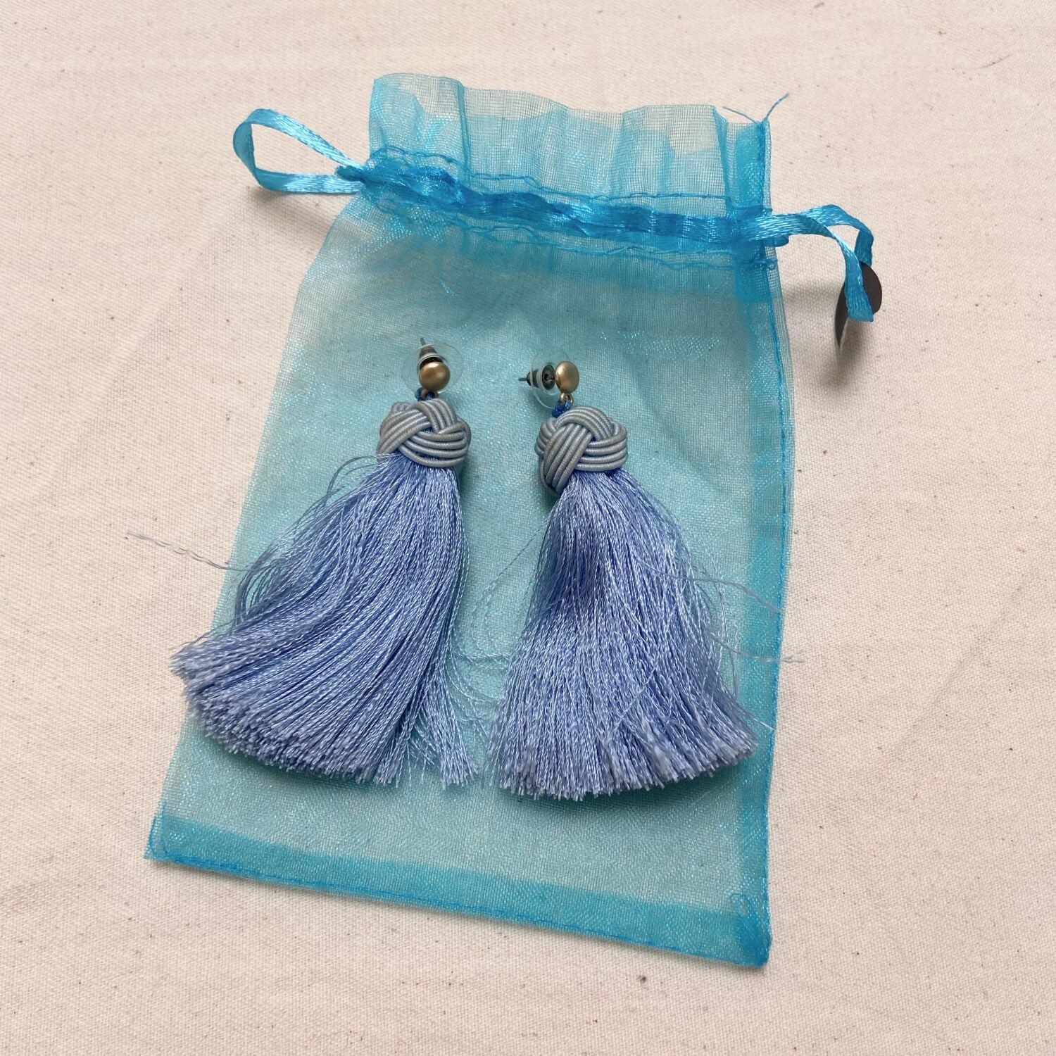 Hart Hagerty Ohrringe "Topknot Tassel" in blau - Dritte Wahl