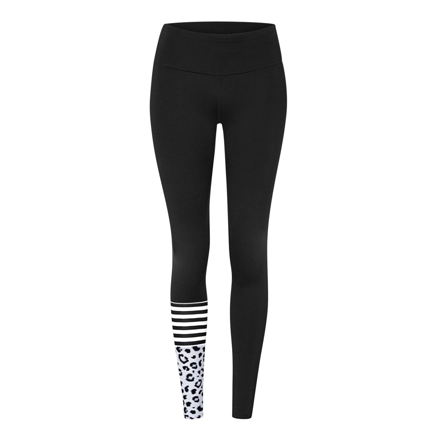 Schwarze Leggings mit drei weißen Streifen und Leopardenmuster am rechten Knöchel.