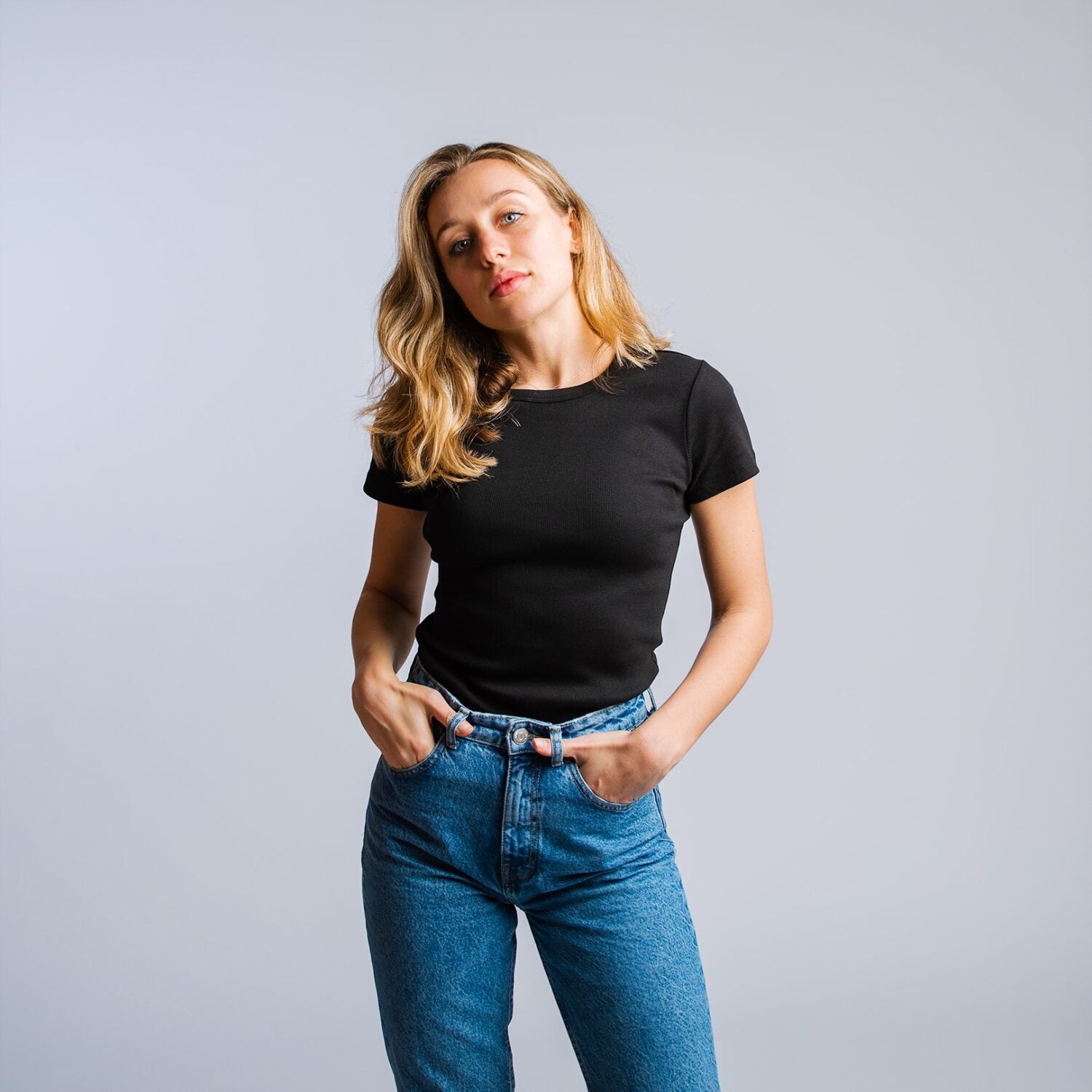 Honest Basics Women Ribbed T-Shirt Schwarz