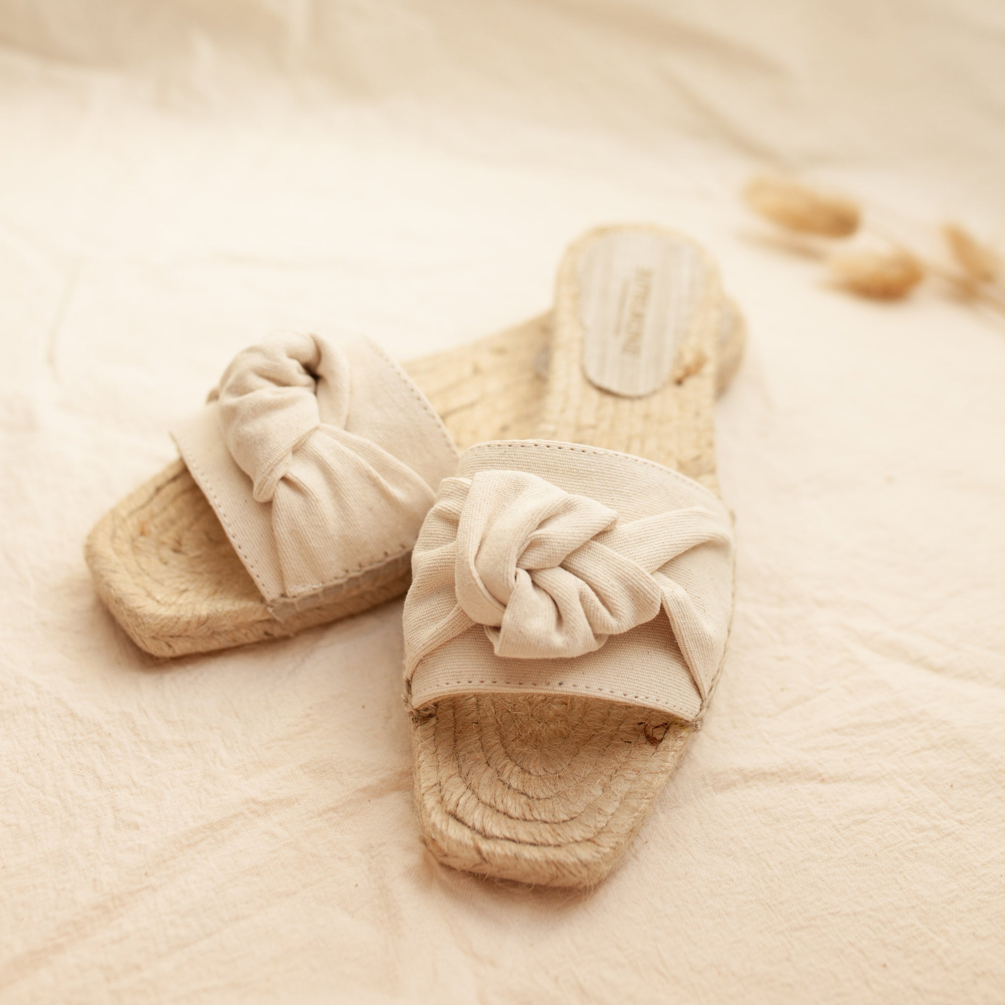 Jutelaune "Knot Flats" Ivory