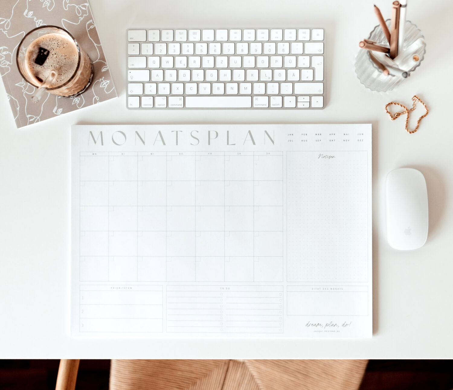 Jacqui_Designs_Monatsplan_1