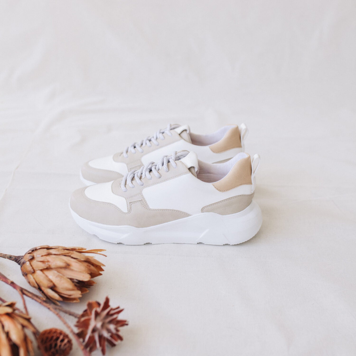 Jutelaune Chunky Sneakers Ivory