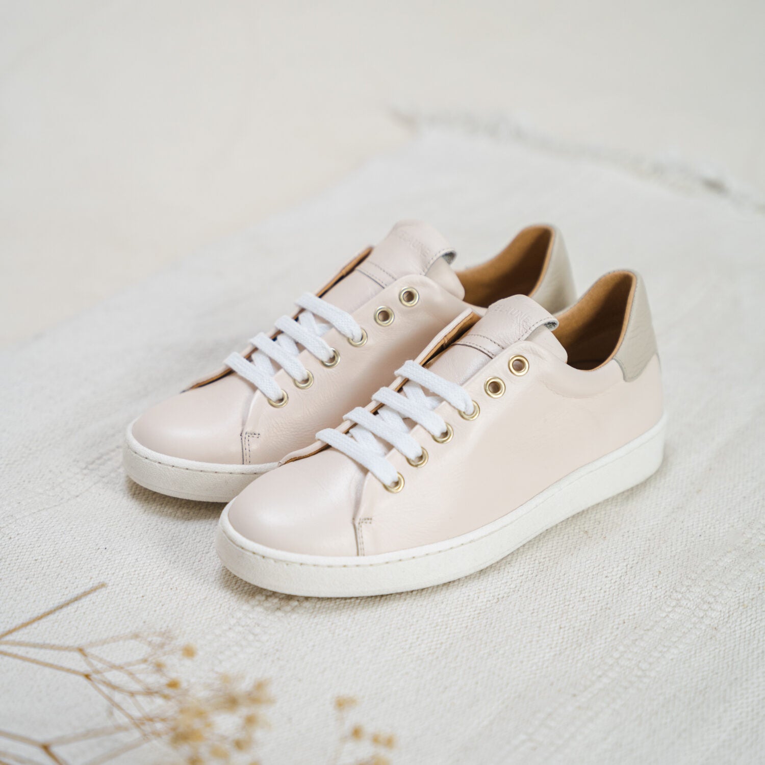 Jutelaune Tennis Sneakers Ivory