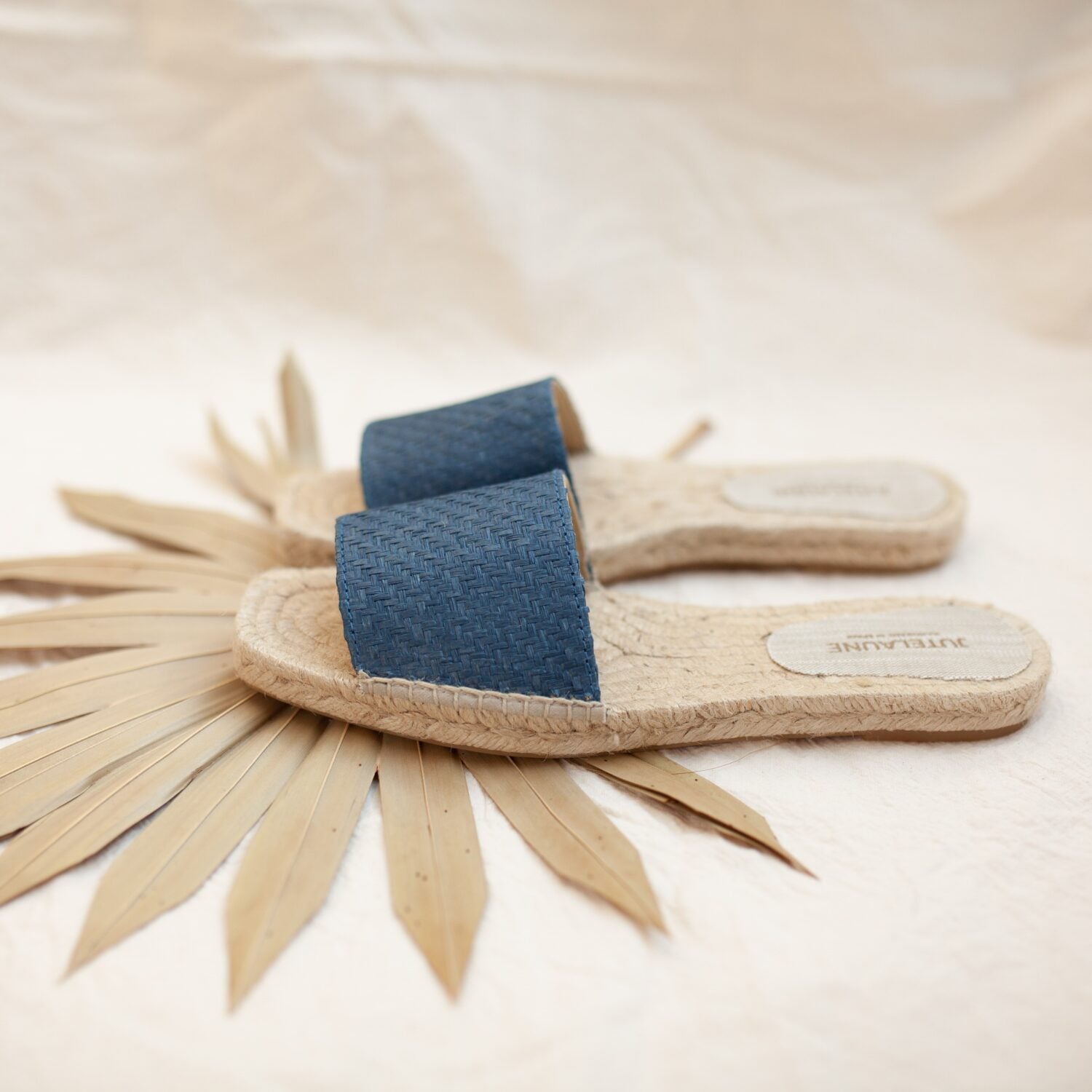 Jutelaune "Vegan Raffia Flats"