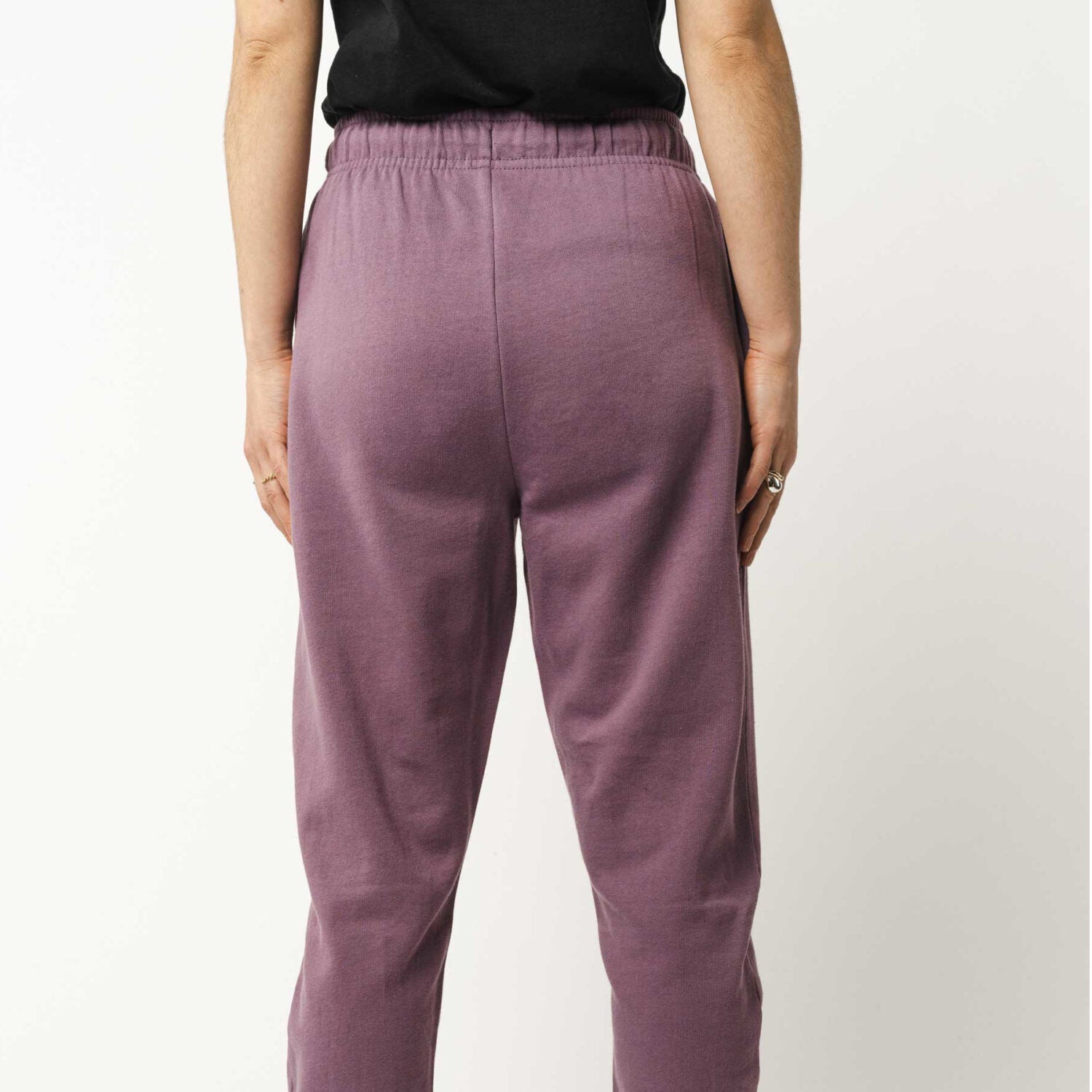 MELA Damen Sweathose "AKESHA" - lila
