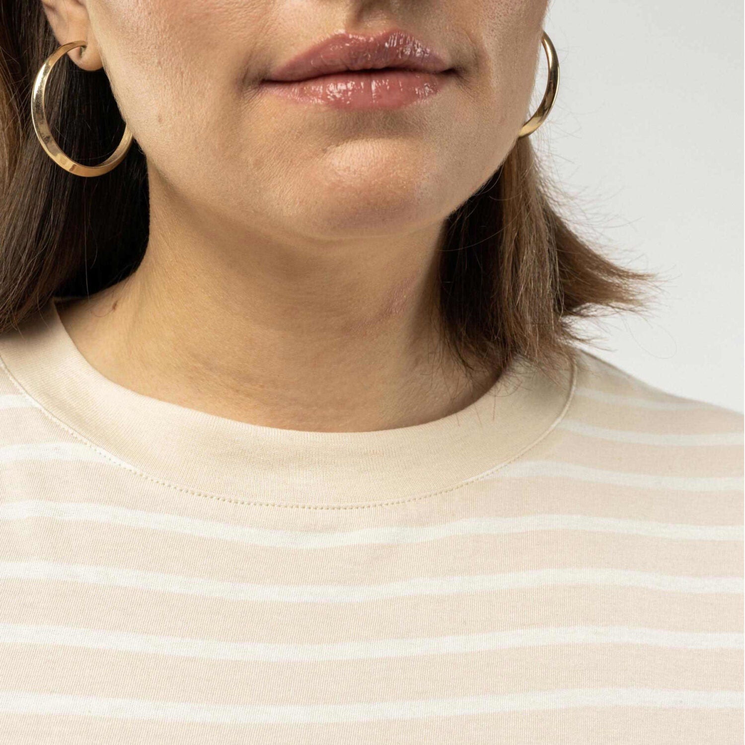 MELA Damen T-Shirt KHIRA - oatweiß gestreift_4