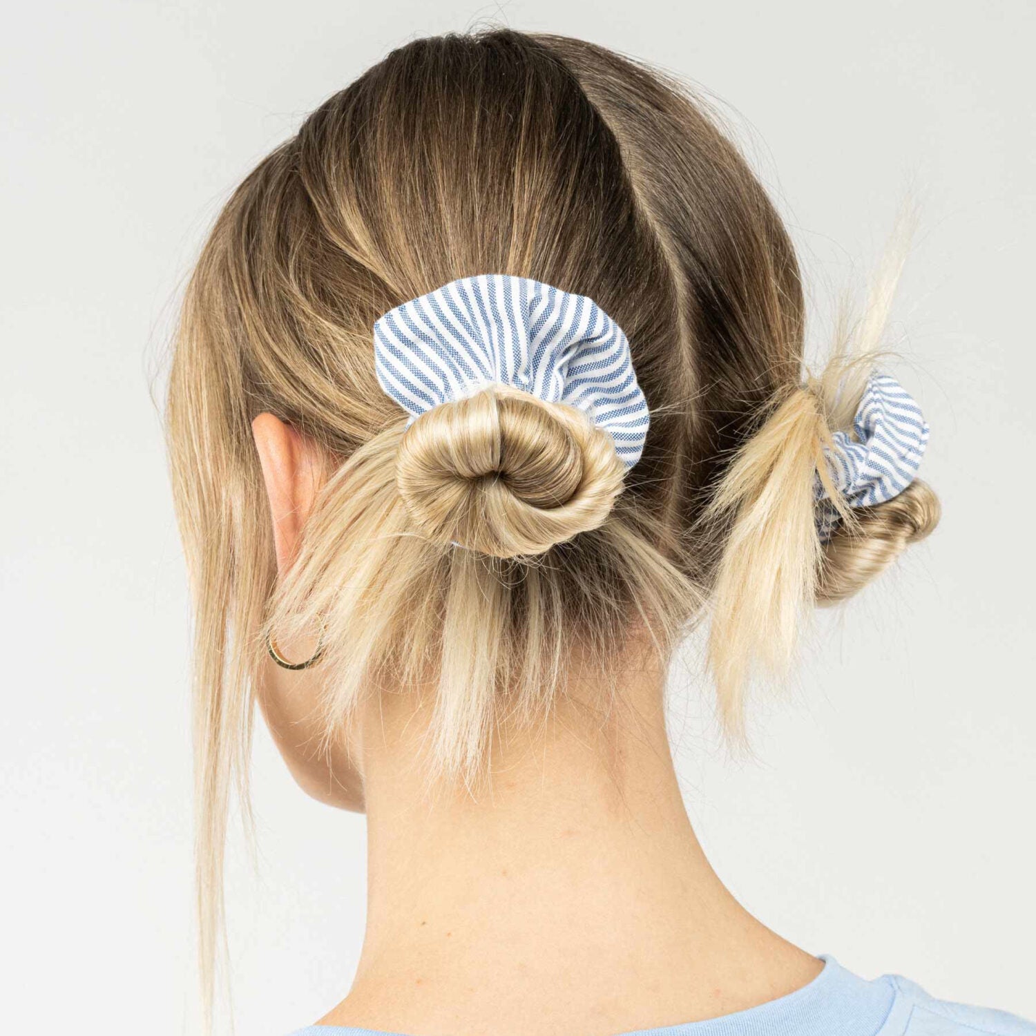 MELA Scrunchie Haargummi "AJITHA" - Blue Stripes