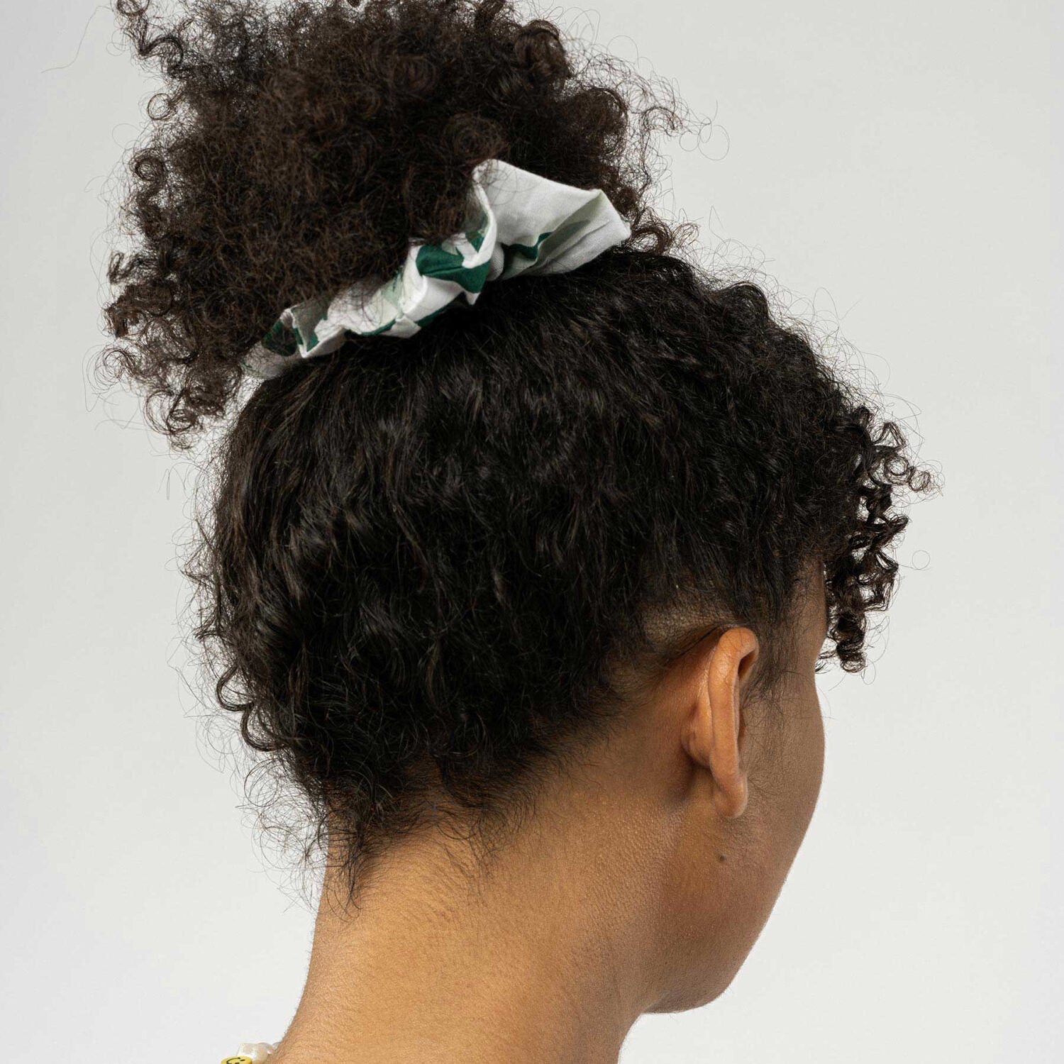 MELA Scrunchie Haargummi AJITHA - Leaf_3