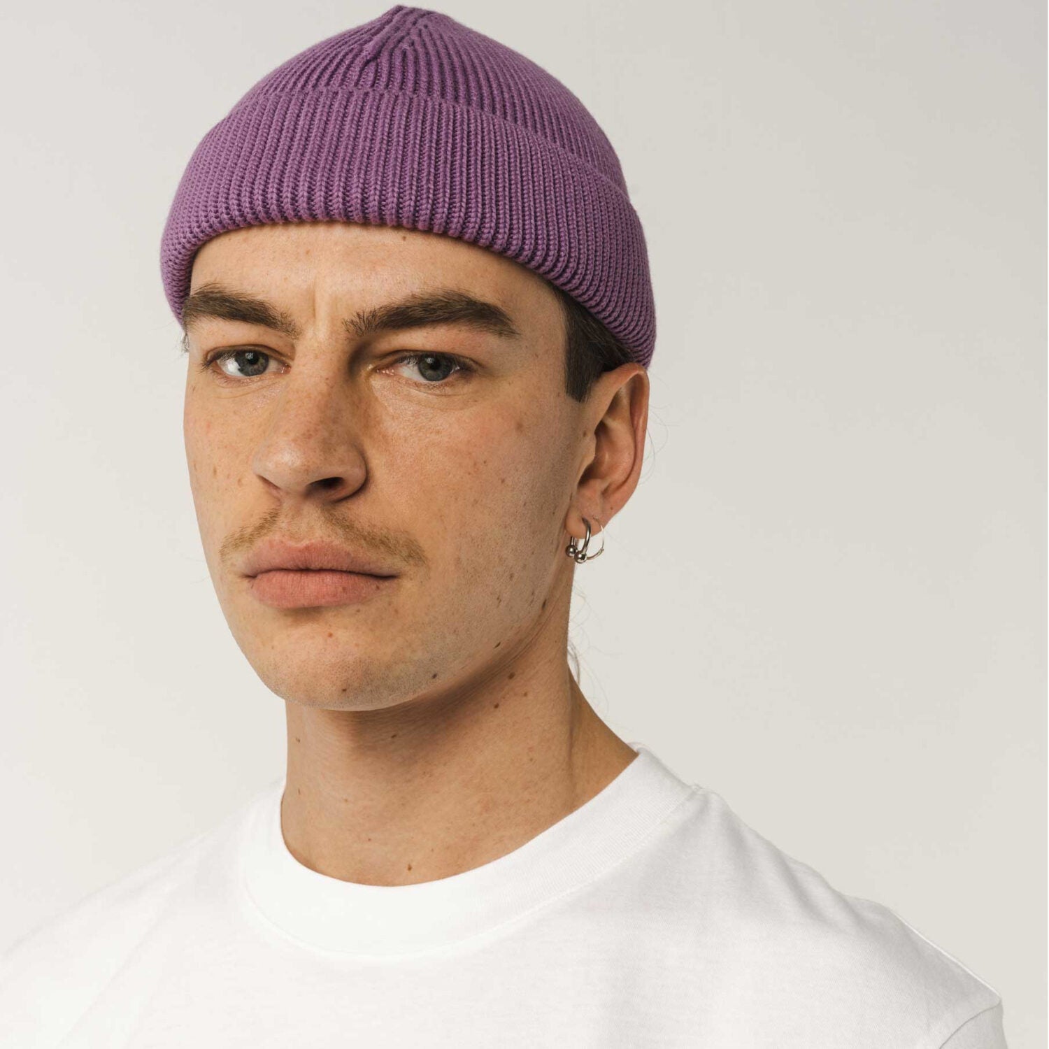 MELA Unisex Kurze Rippstrick Mütze "RAFI" - lila