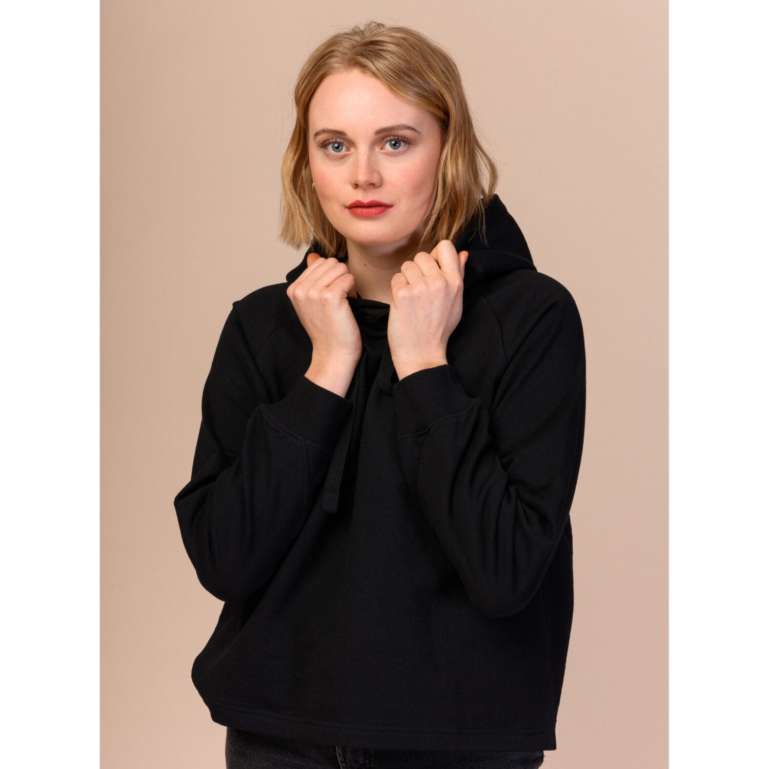 MELAWEAR Hoodie "Devi" Schwarz M