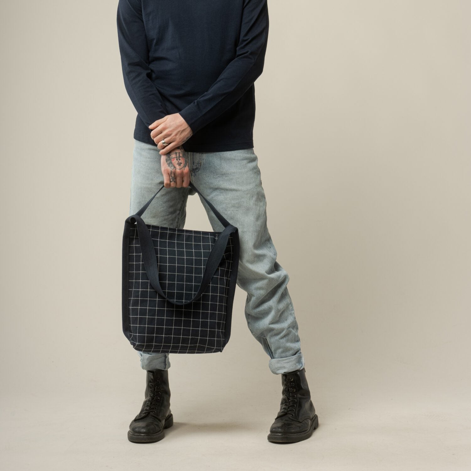 MELA_Aditi_Men_blue grid_02