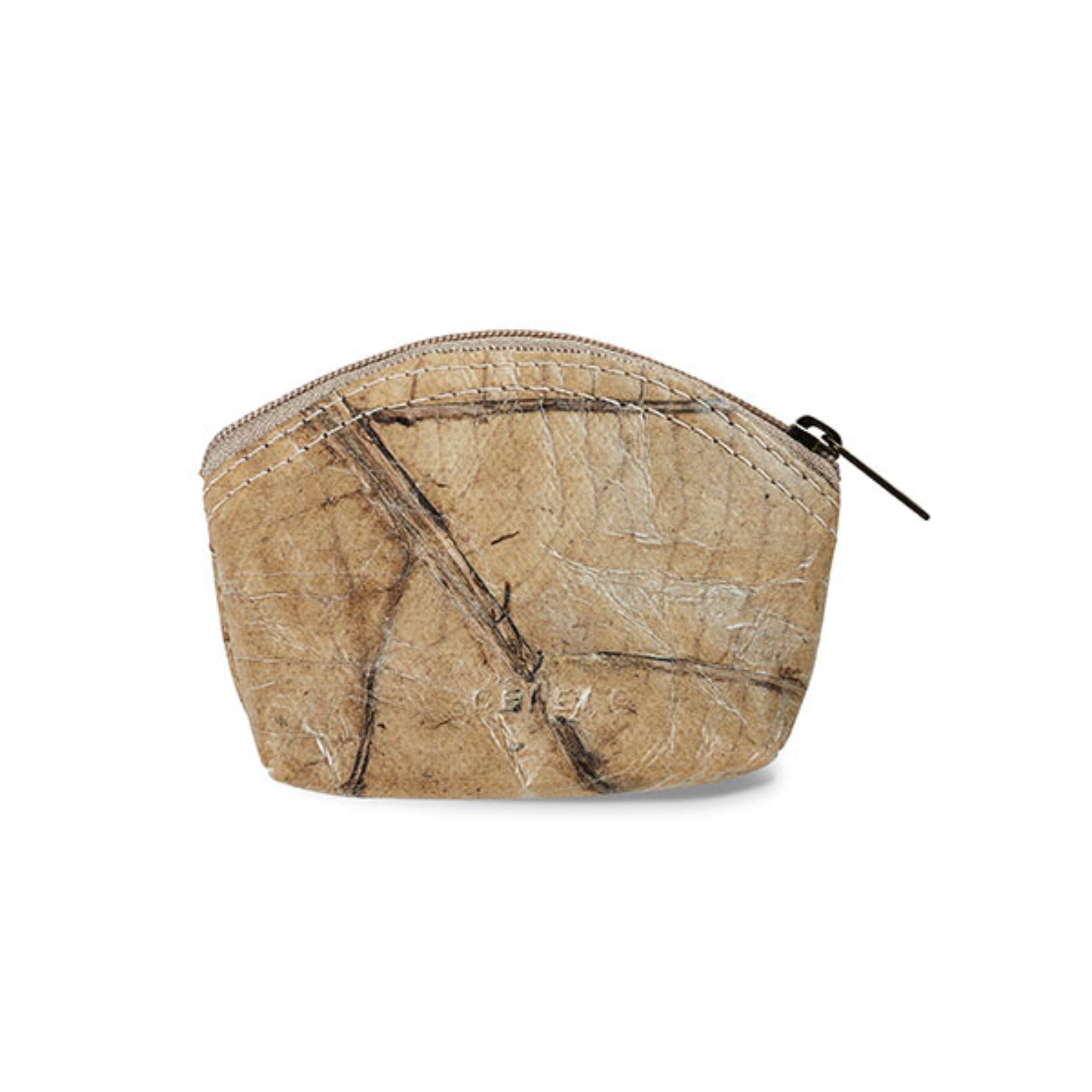 Kleine, hellbraune Geldbörse mit Reißverschluss, aus einem strukturierten, papierähnlichen Material gefertigt.