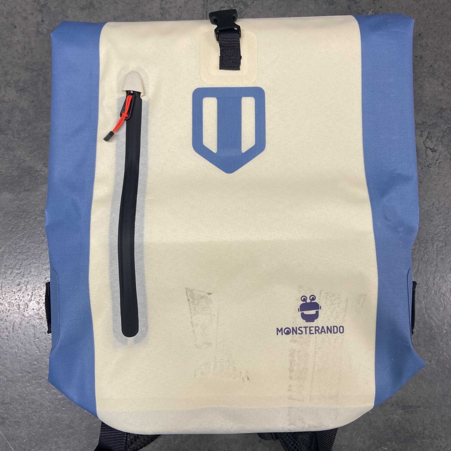MONSTERANDO Wasserdichter Roll-Top-Rucksack