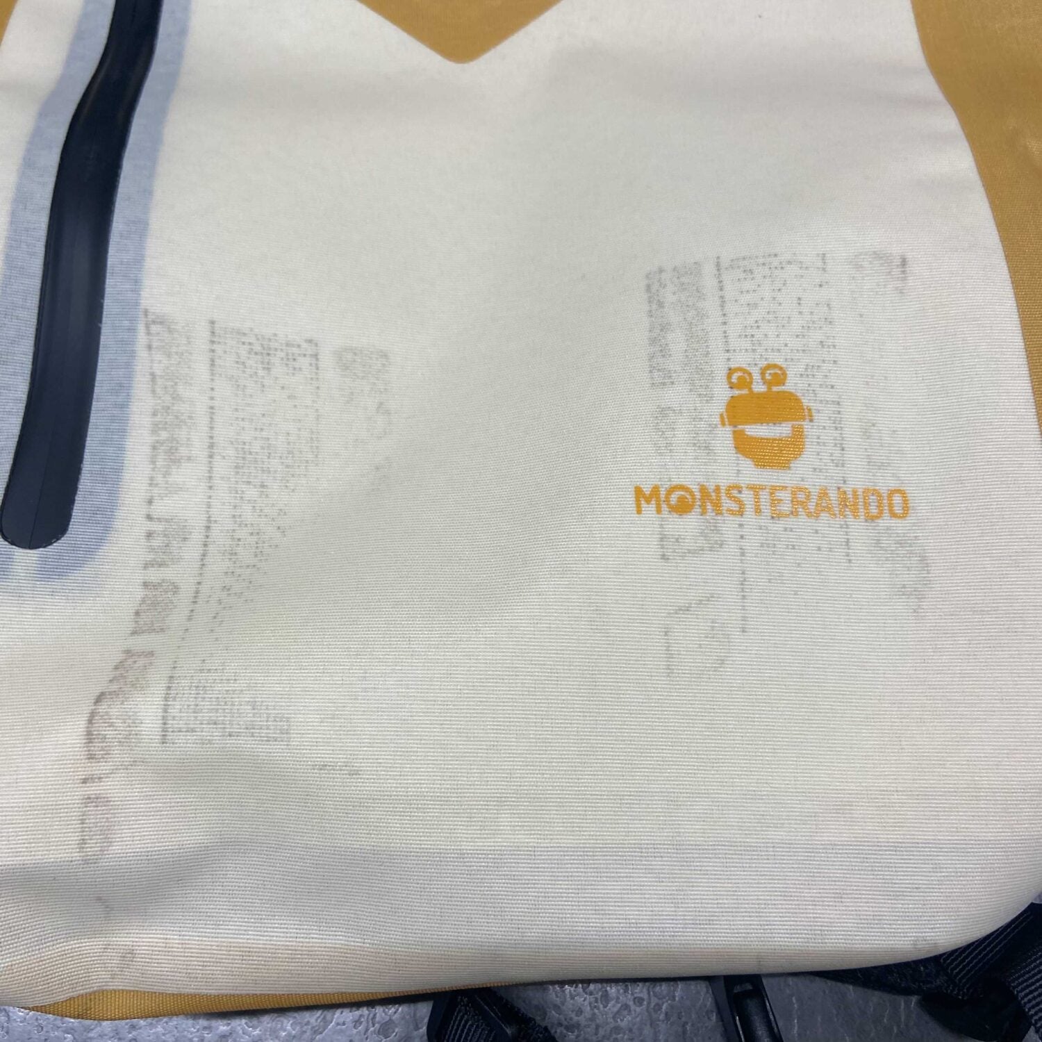 MONSTERANDO Wasserdichter Roll-Top-Rucksack