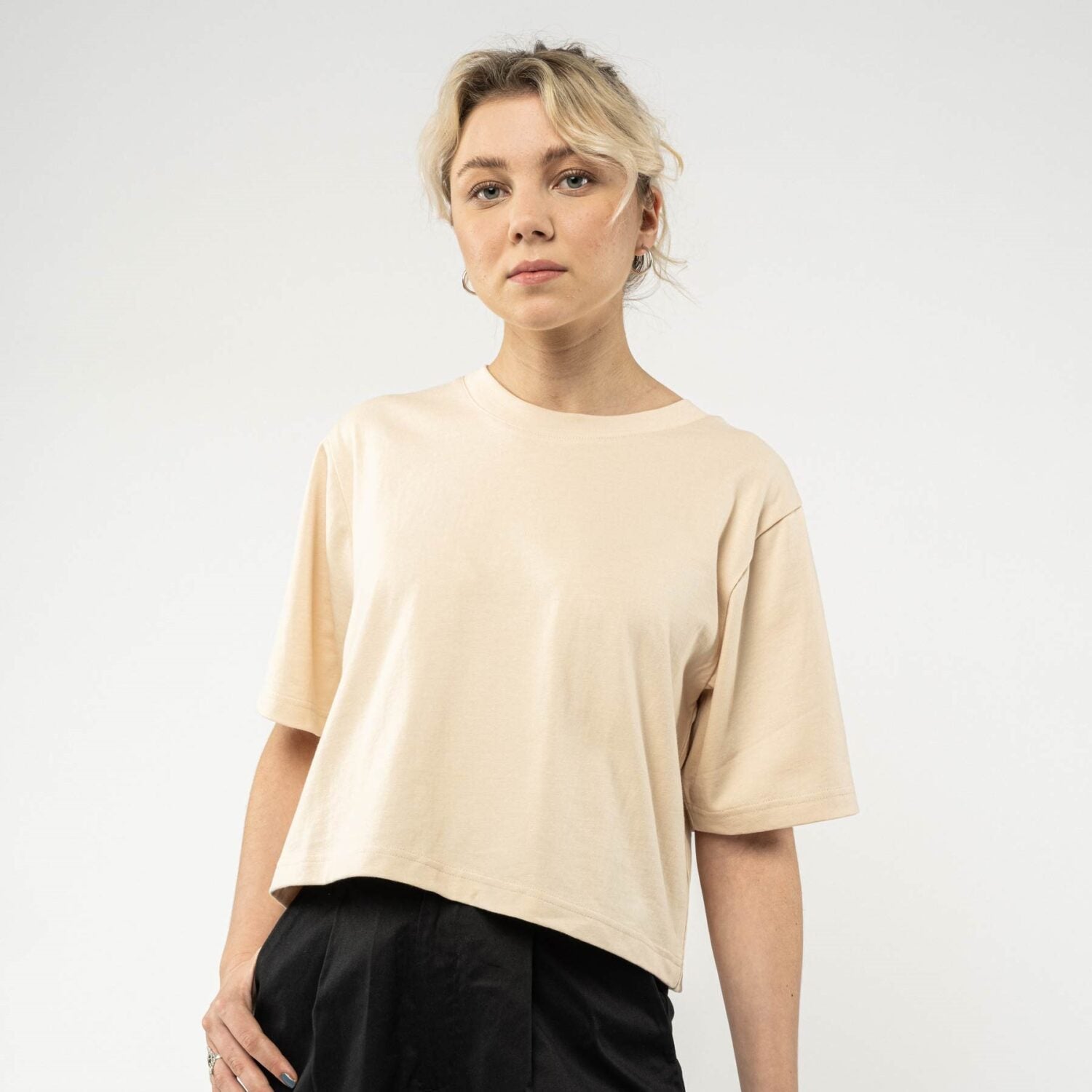 MELA Damen Cropped T-Shirt "JANDRA" Oat