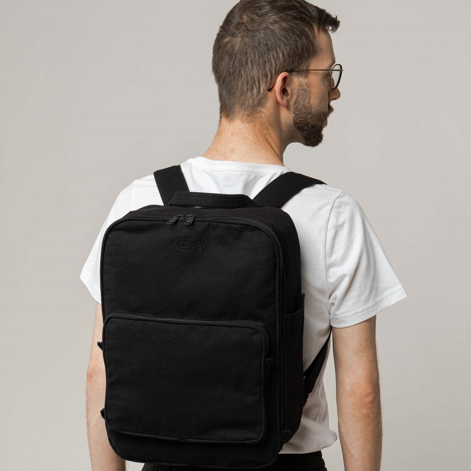 Melawear_MELA II_all_black_01