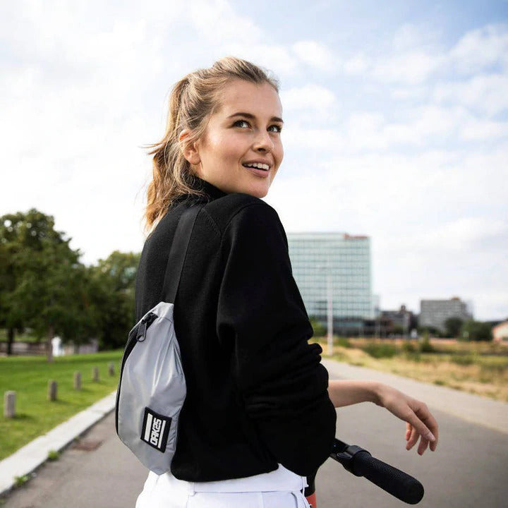 OAK25 reflektierende Bauchtasche "Everyday Sling Reflective"