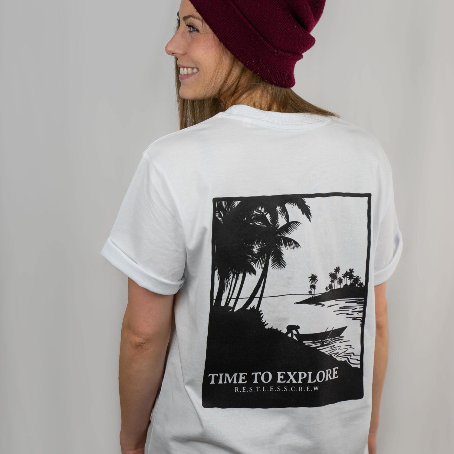 Restless Crew Unisex T-Shirt "BOAT ISLAND" - White