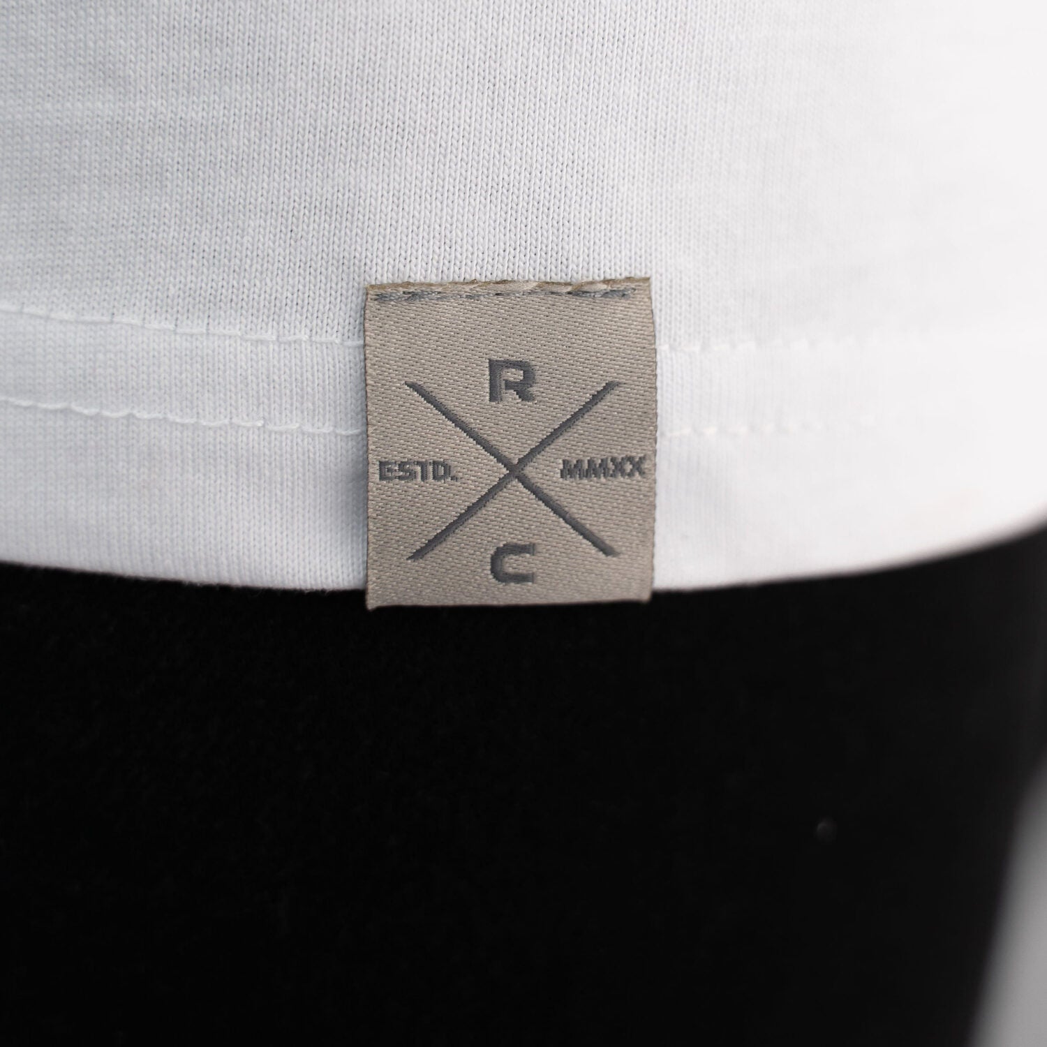 Restless Crew Unisex T-Shirt "BOAT ISLAND" - White