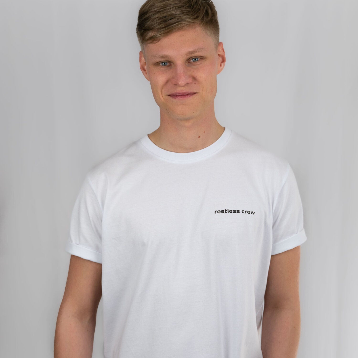 Restless Crew Unisex T-Shirt "BOAT ISLAND" - White
