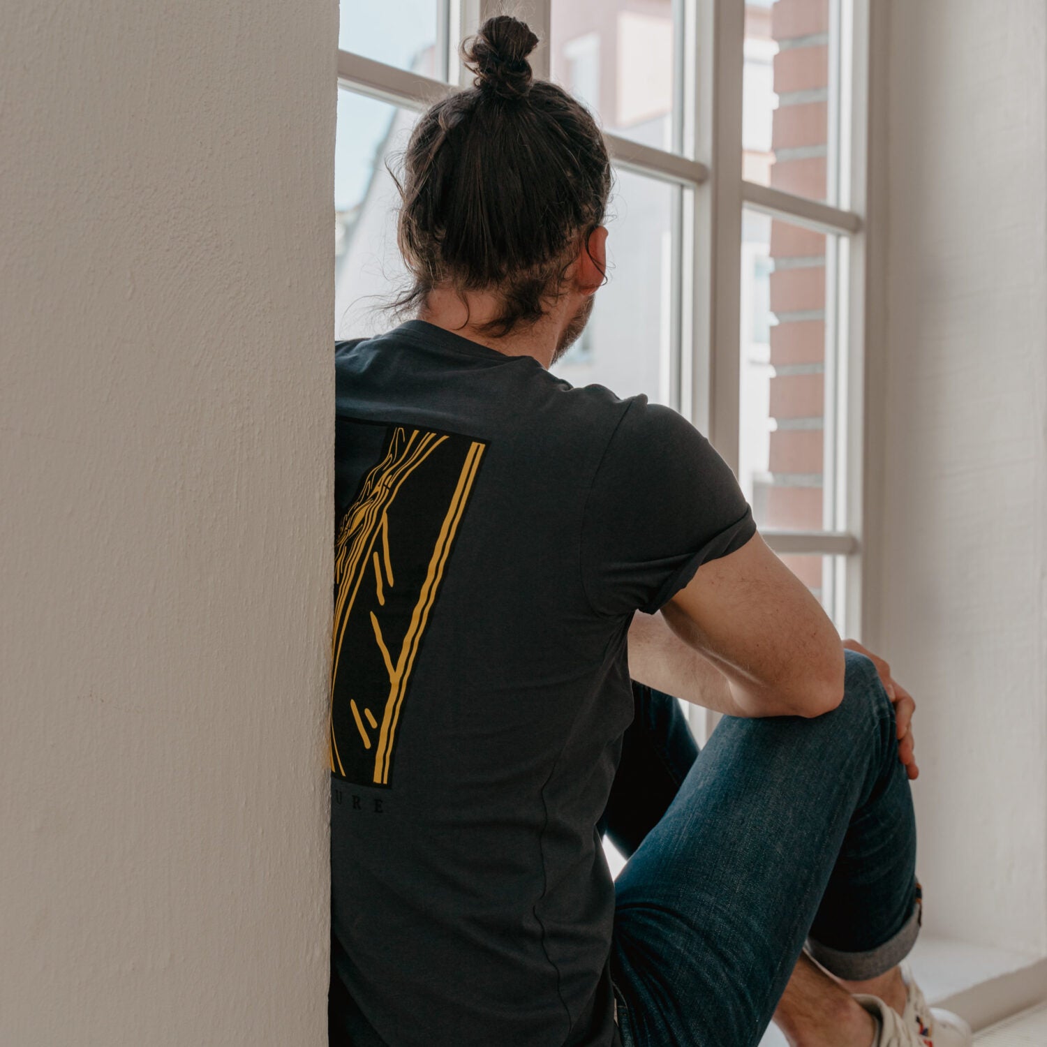Restless Crew Unisex T-Shirt "TRAIN" - Grey