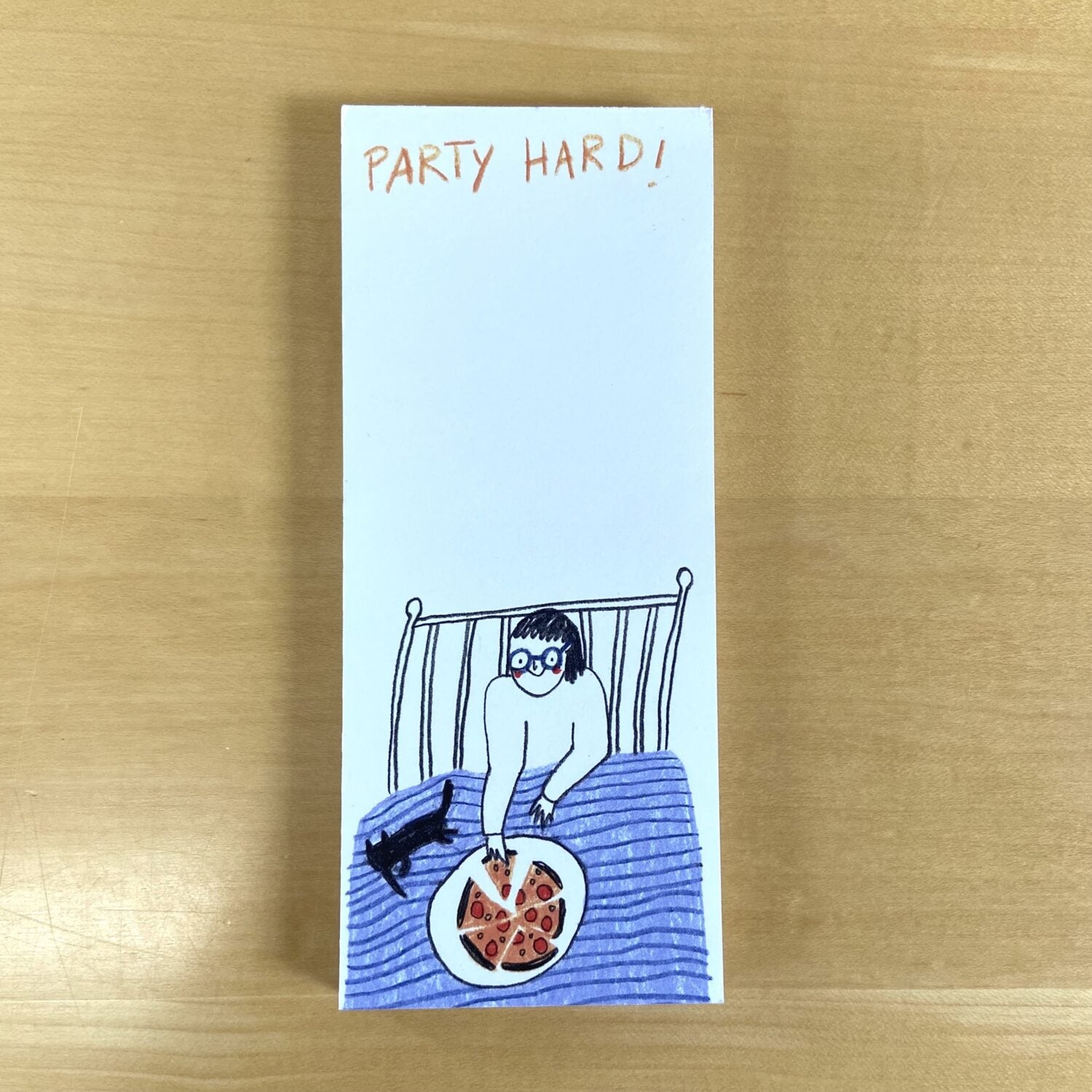 Zeichnung einer Person im Bett, die Pizza isst, mit dem Text "PARTY HARD!" darüber.