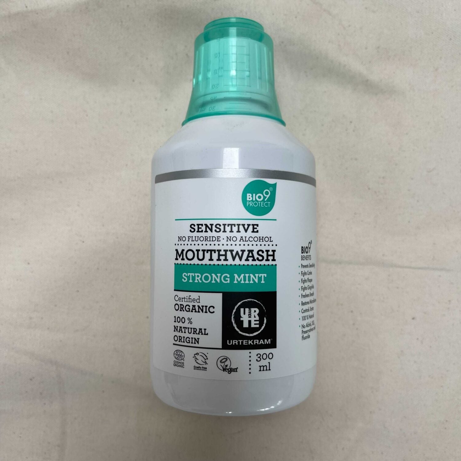 URTEKRAM Mundwasser "Strong Mint" 300 ml - Dritte Wahl