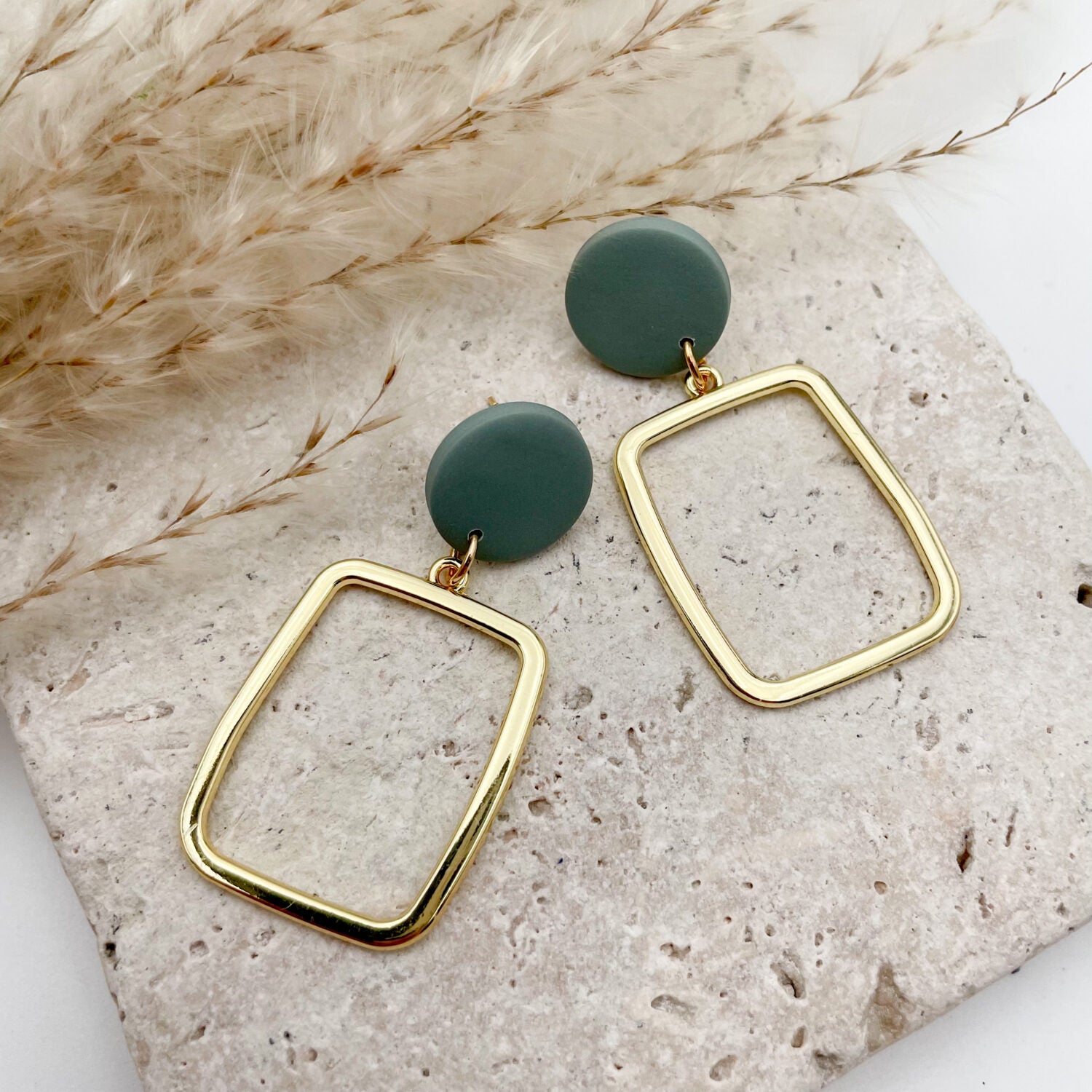 Vagabundobjects_Tube_Petrol_01