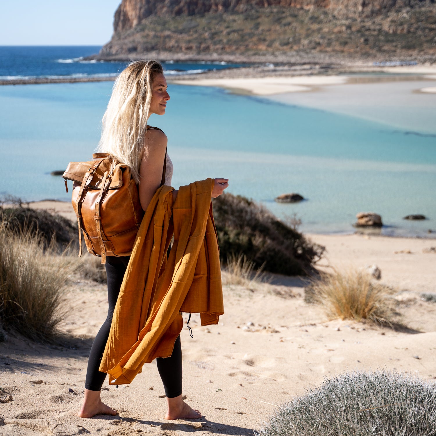 Valleys & Hills Reisehandtuch "LINNEA"