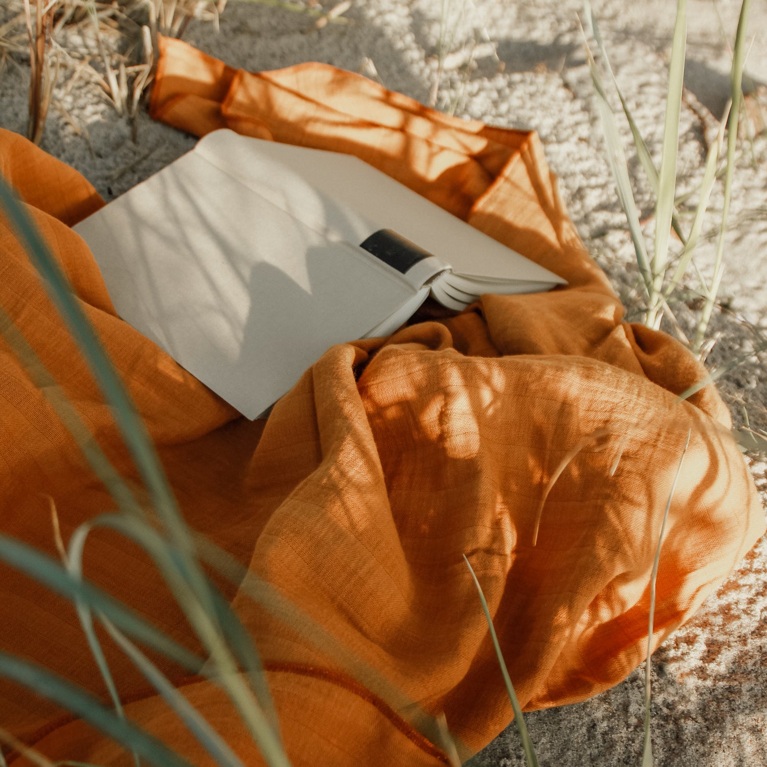 Valleys & Hills Strandtuch "LINNEA"