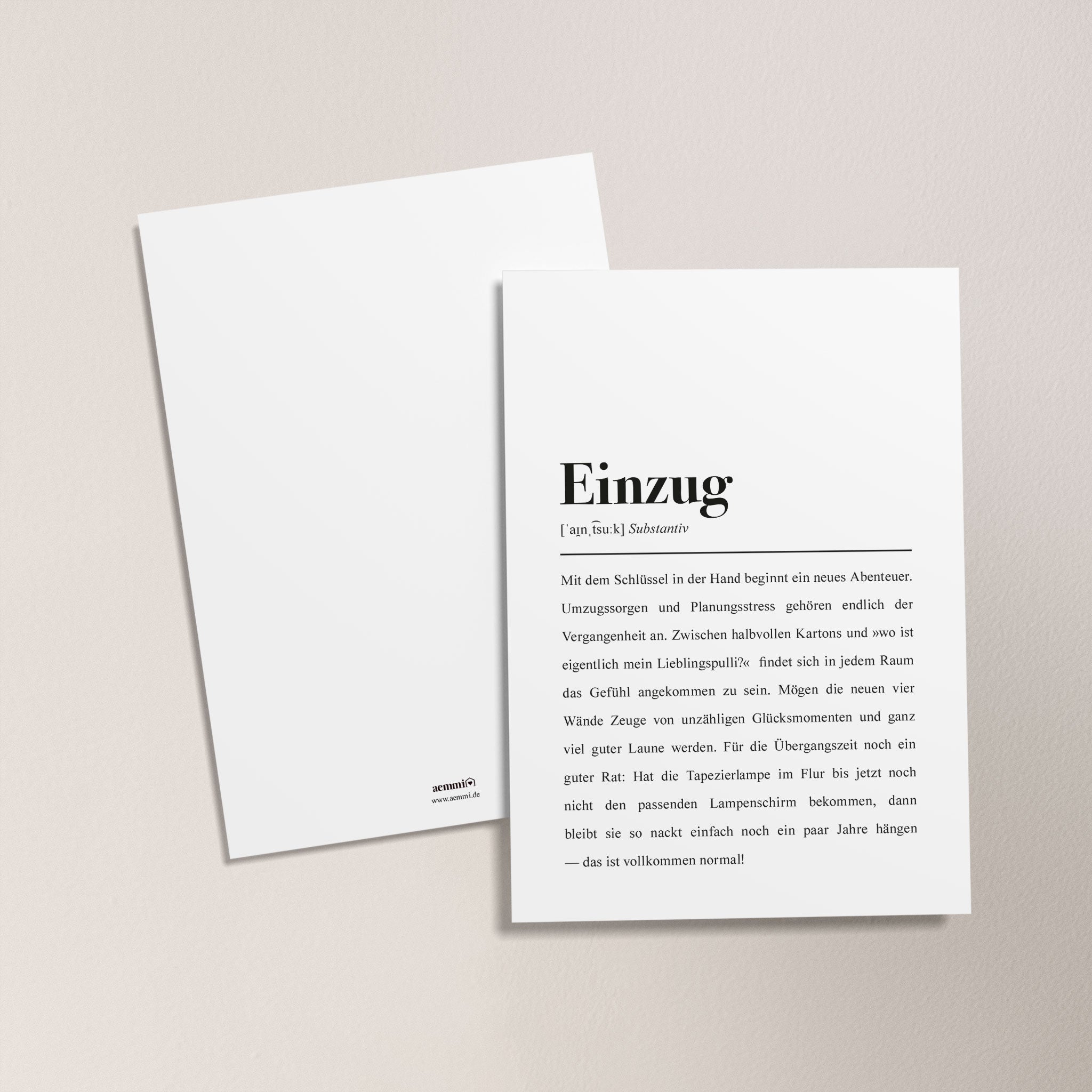 Zwei weiße Karten auf hellem Hintergrund, eine zeigt den Text "Einzug" mit einem kurzen Absatz darunter.