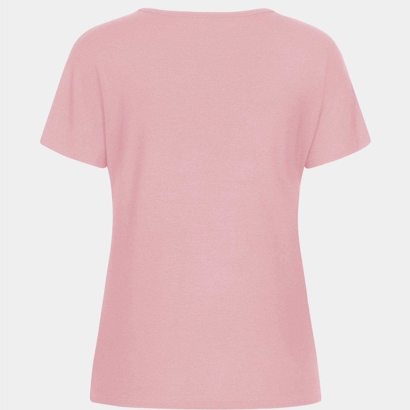Ein rosa T-Shirt, Vorderseite nicht sichtbar, auf weißem Hintergrund.