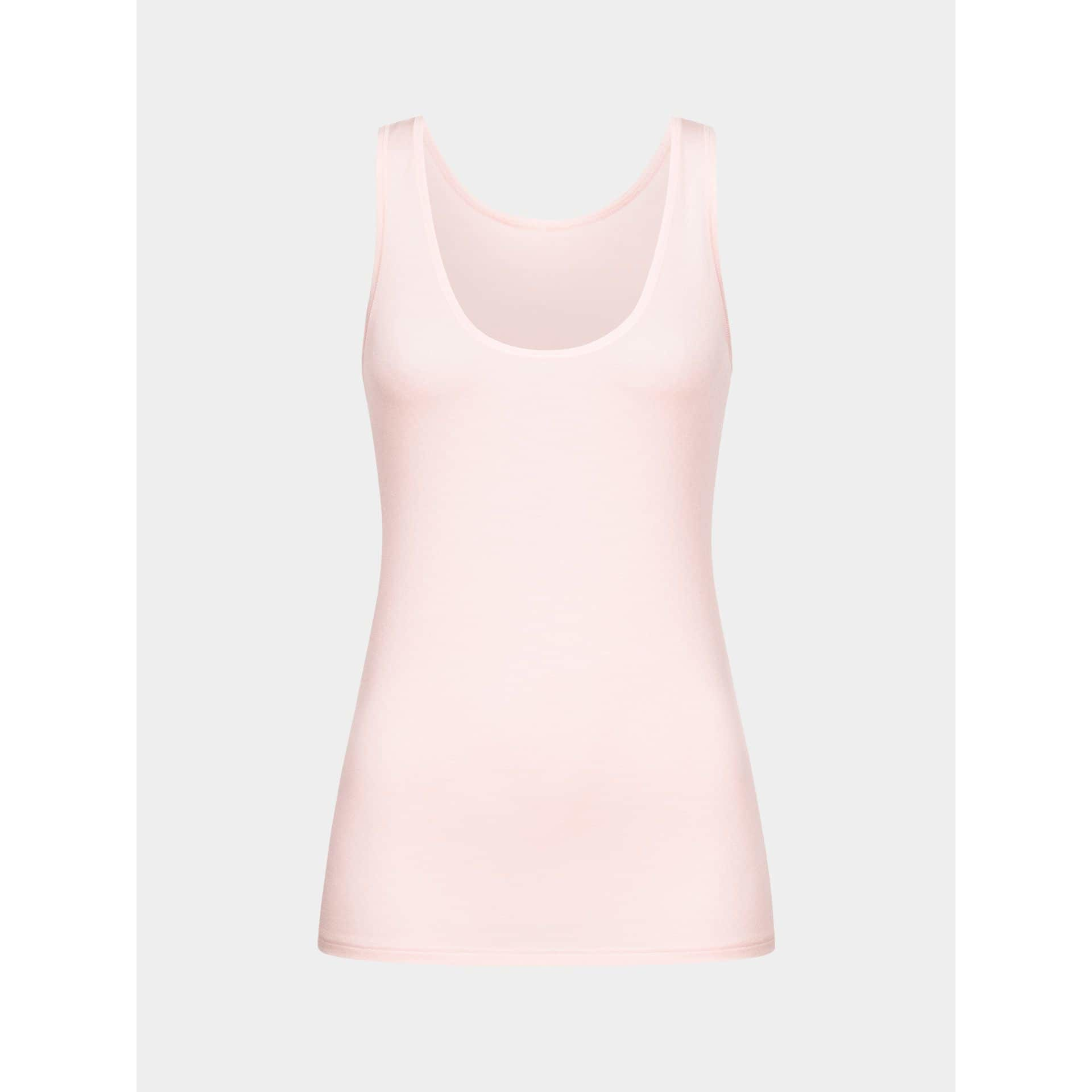 Helles rosa Tanktop vor grauem Hintergrund.