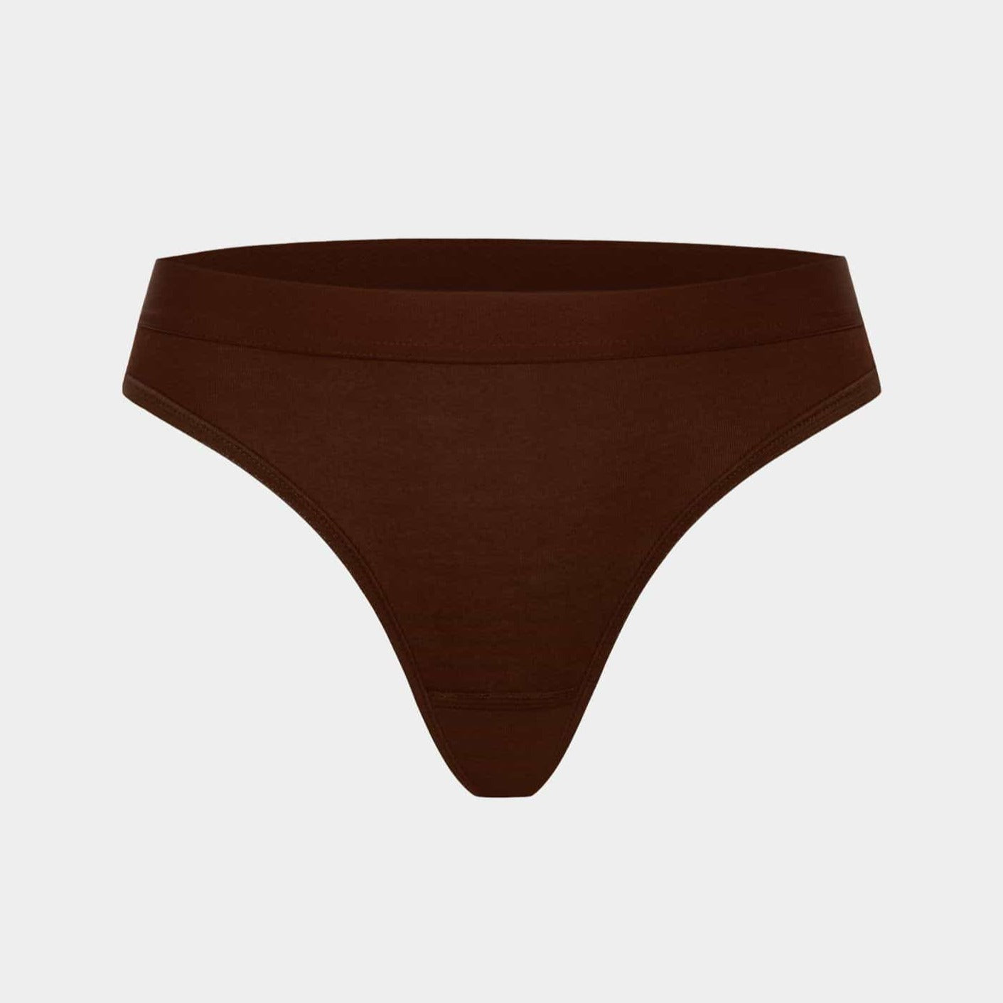 Brauner Damenslip vor weißem Hintergrund.