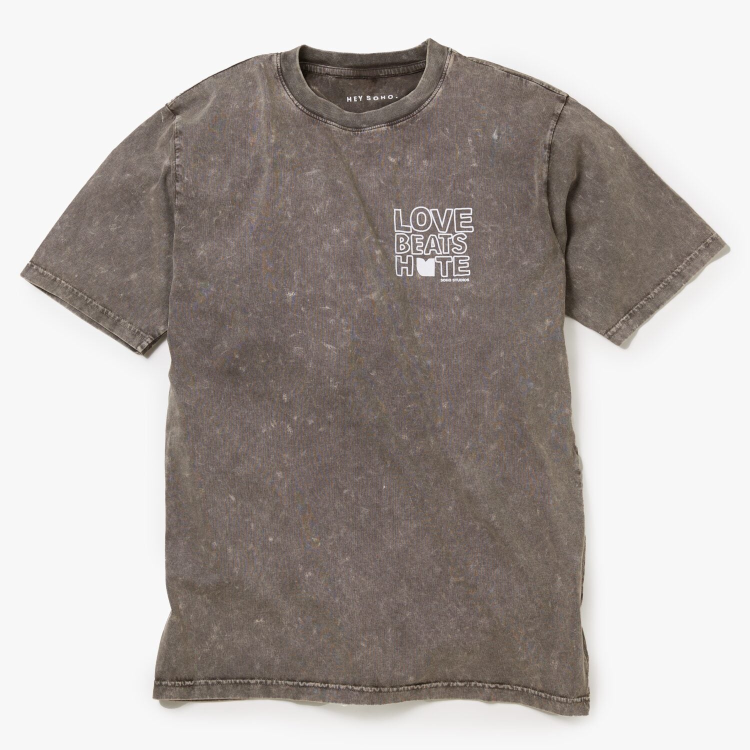 hey soho T-Shirt Love beats hate