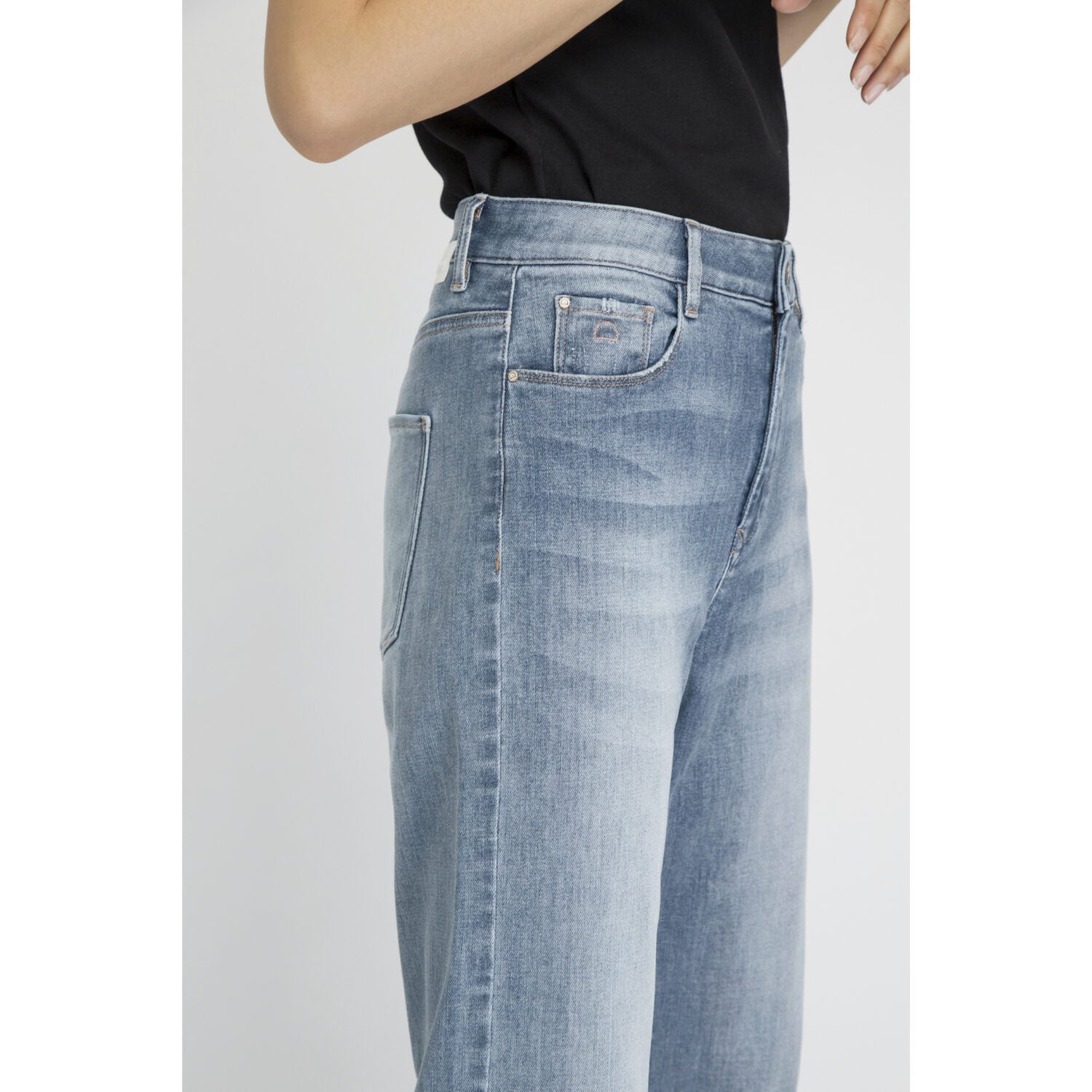 DAWN Denim "Art on broken pieces" STARDUST O-Shape Dark Blue