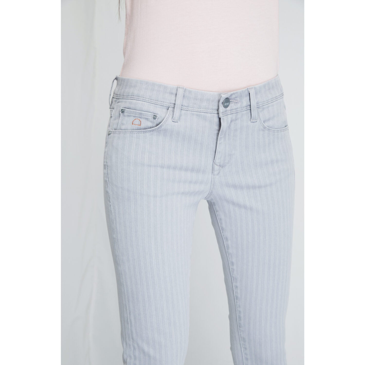DAWN Denim "Art on broken pieces" MID SUN Slim 29 Silver Stripe