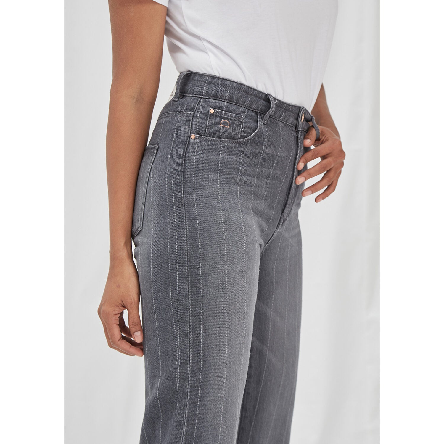 DAWN Denim "Art on broken pieces" STARDUST O-Shape Dark Grey Stripe