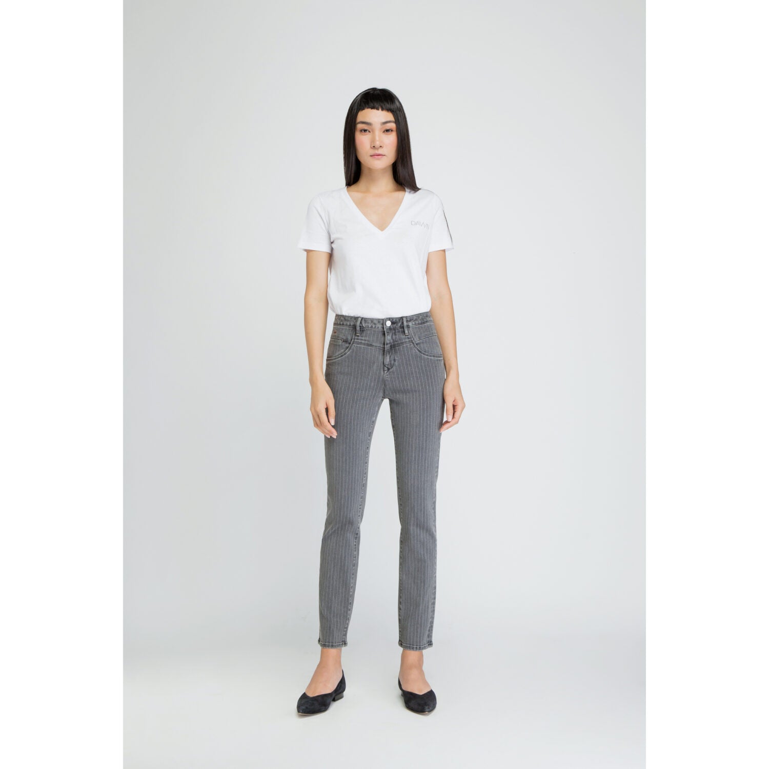 DAWN Denim "Art on broken pieces" GLORY Mom Fit