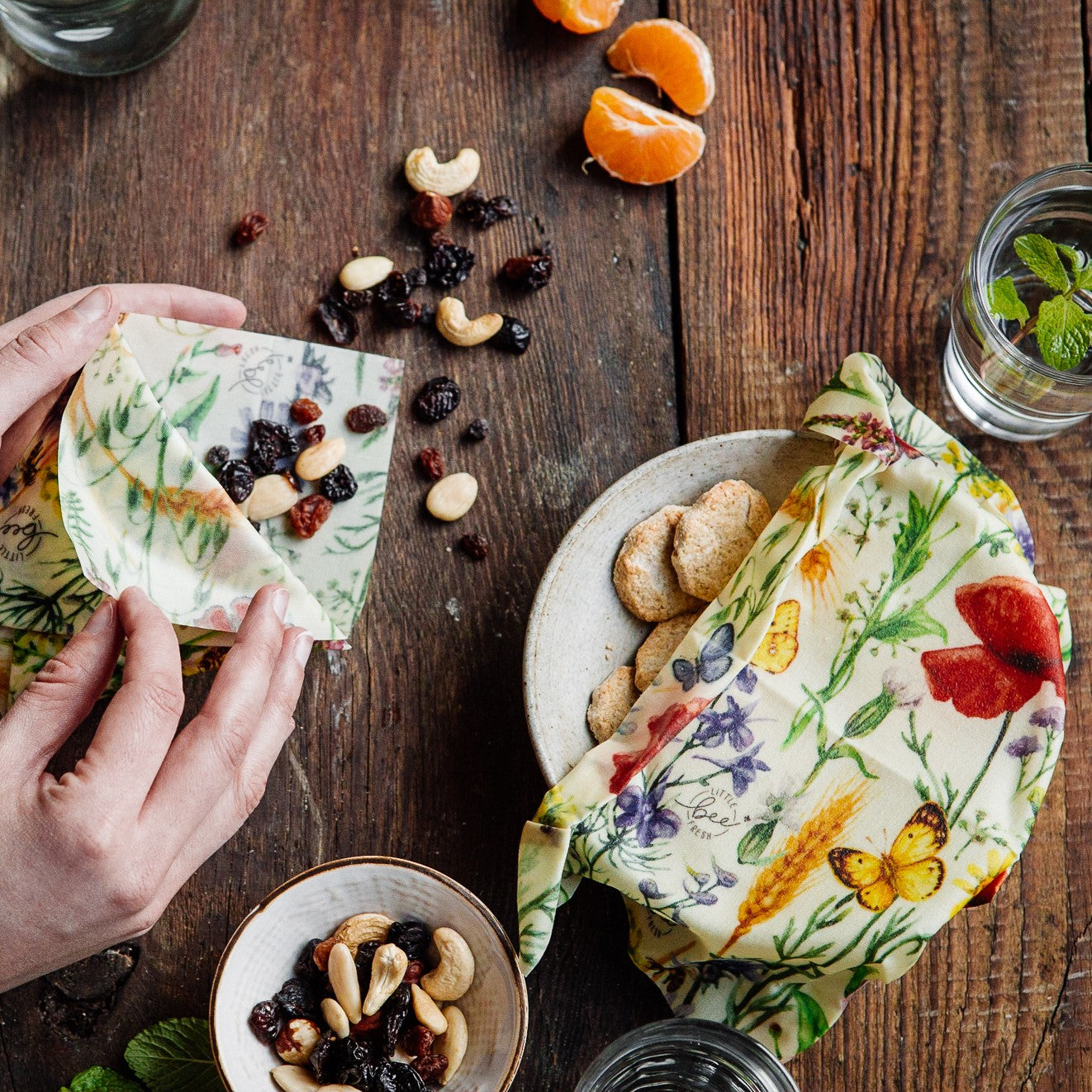 little bee fresh Bio-Bienenwachstuch Größe M Mood