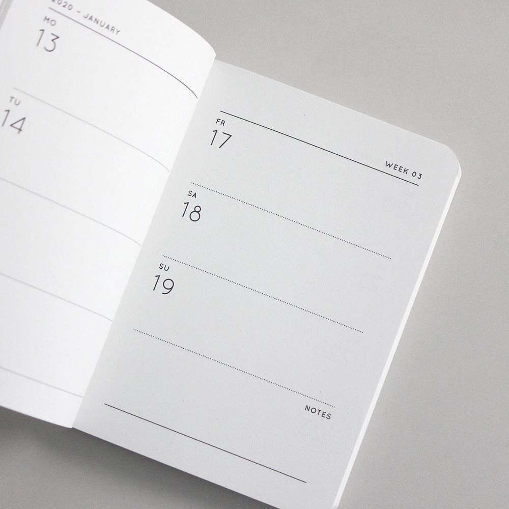 Aufgeschlagener Wochenplaner mit Terminen vom 13. bis 19. Januar, Montag bis Sonntag, und Platz für Notizen.