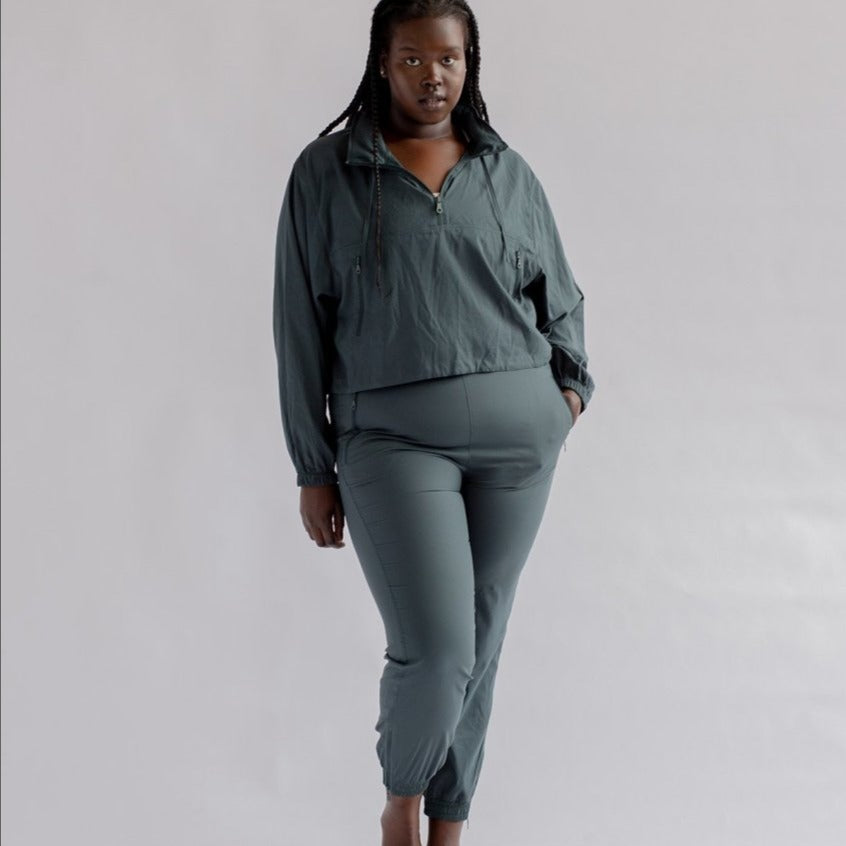 Girlfriend Collective Jogginghose "Summit Track Pants" long Moss