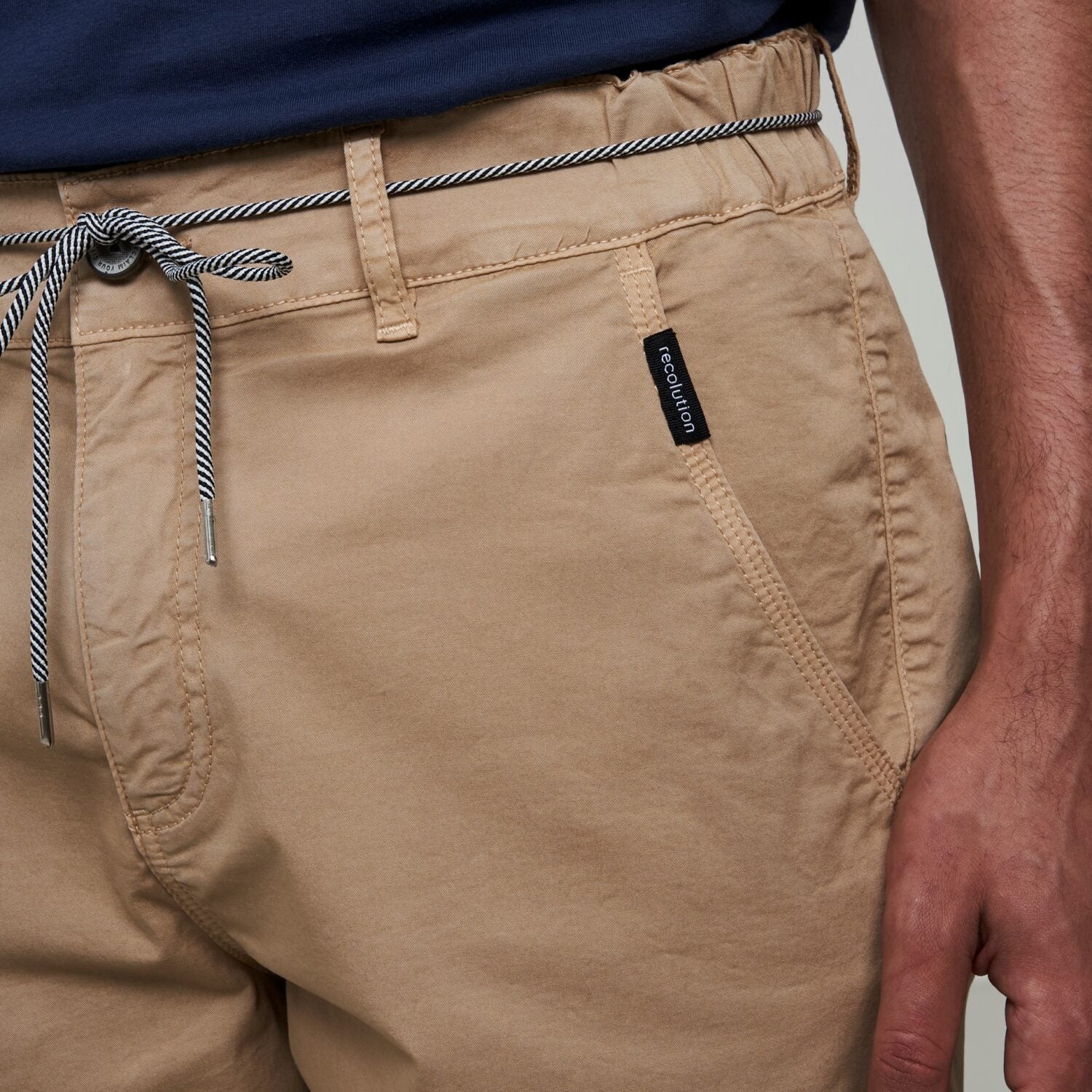 recolution Herren Shorts "MARJORAM" - Dark Sand
